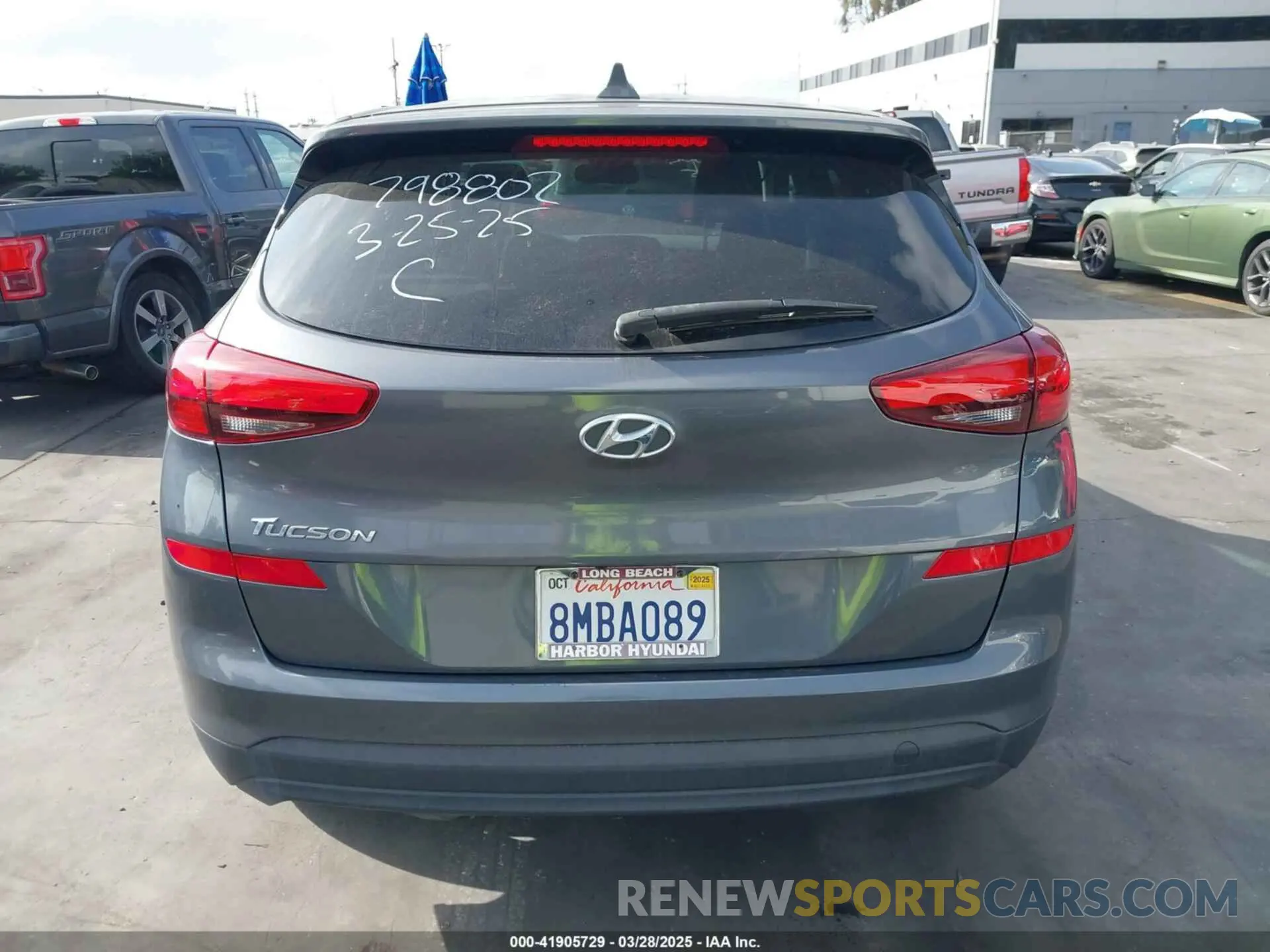 16 fotografías del automóvil dañado KM8J23A42KU079664 HYUNDAI TUCSON 2019