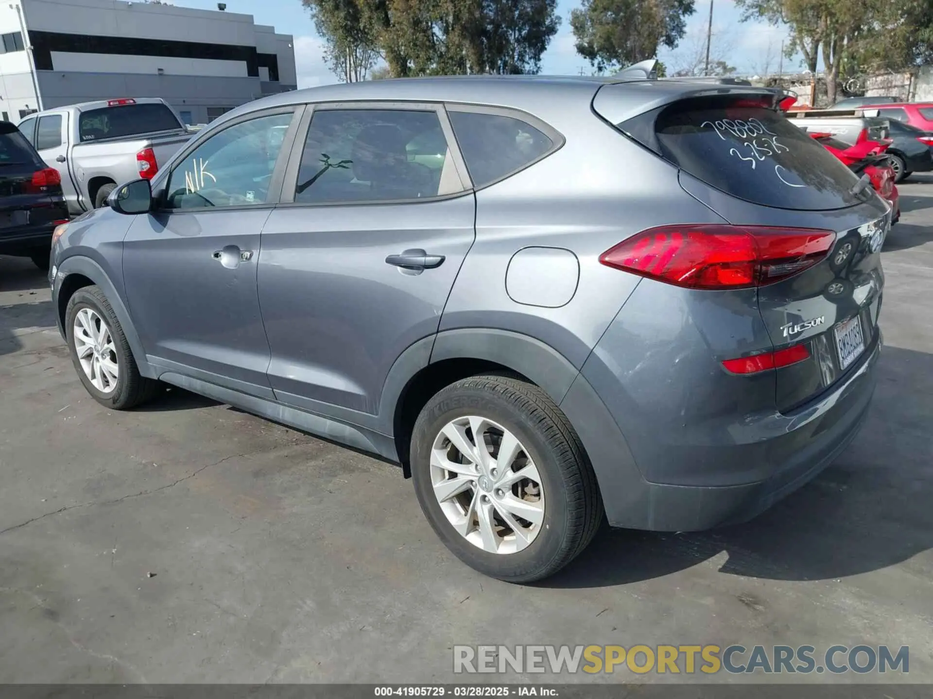 3 fotografías del automóvil dañado KM8J23A42KU079664 HYUNDAI TUCSON 2019