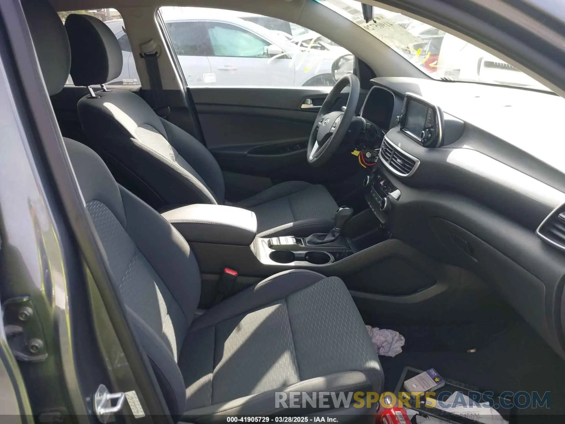 5 fotografías del automóvil dañado KM8J23A42KU079664 HYUNDAI TUCSON 2019