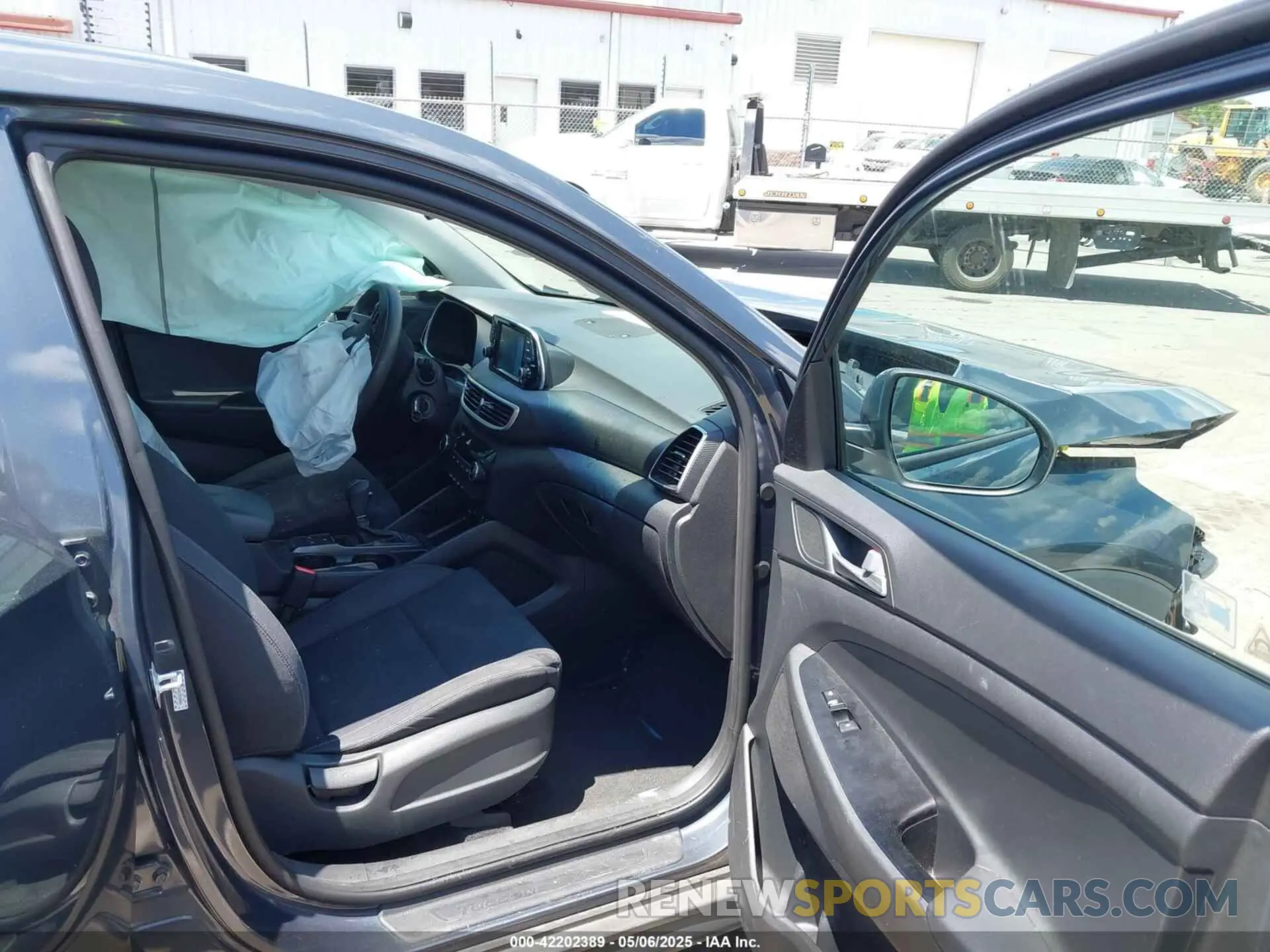 5 fotografías del automóvil dañado KM8J23A42KU920804 HYUNDAI TUCSON 2019