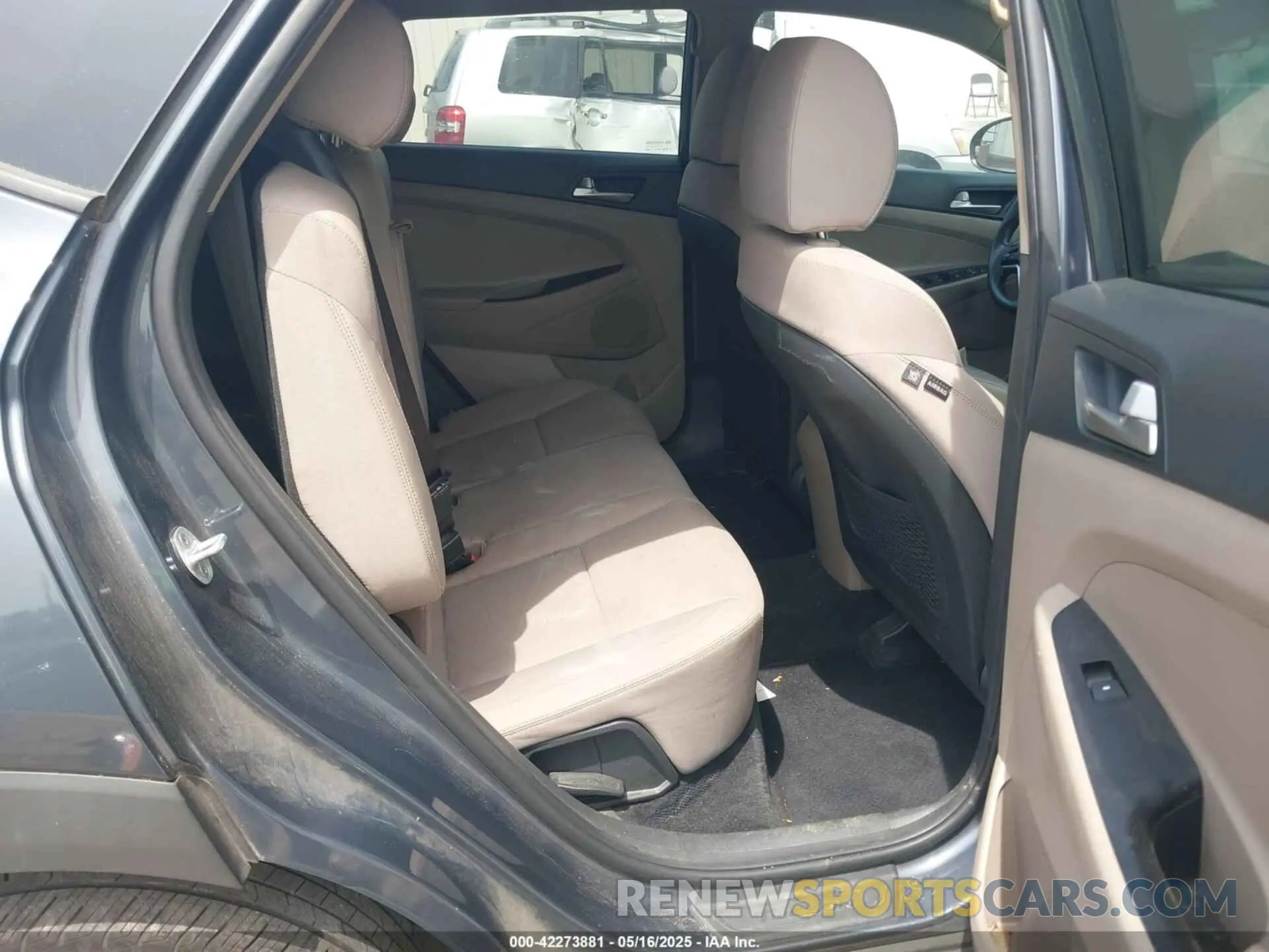 8 fotografías del automóvil dañado KM8J23A43KU037147 HYUNDAI TUCSON 2019