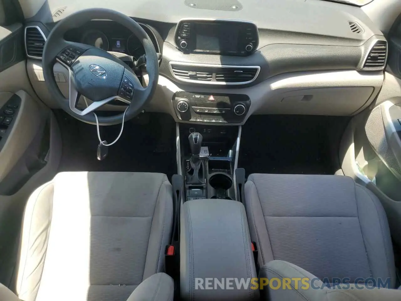8 fotografías del automóvil dañado KM8J23A43KU925008 HYUNDAI TUCSON 2019