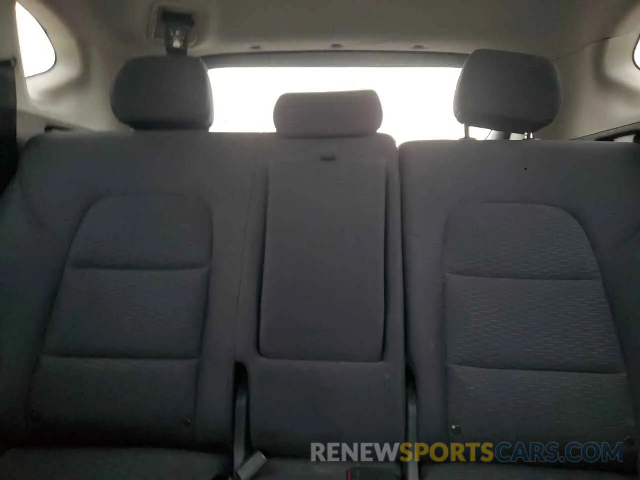 10 fotografías del automóvil dañado KM8J23A43KU979280 HYUNDAI TUCSON 2019