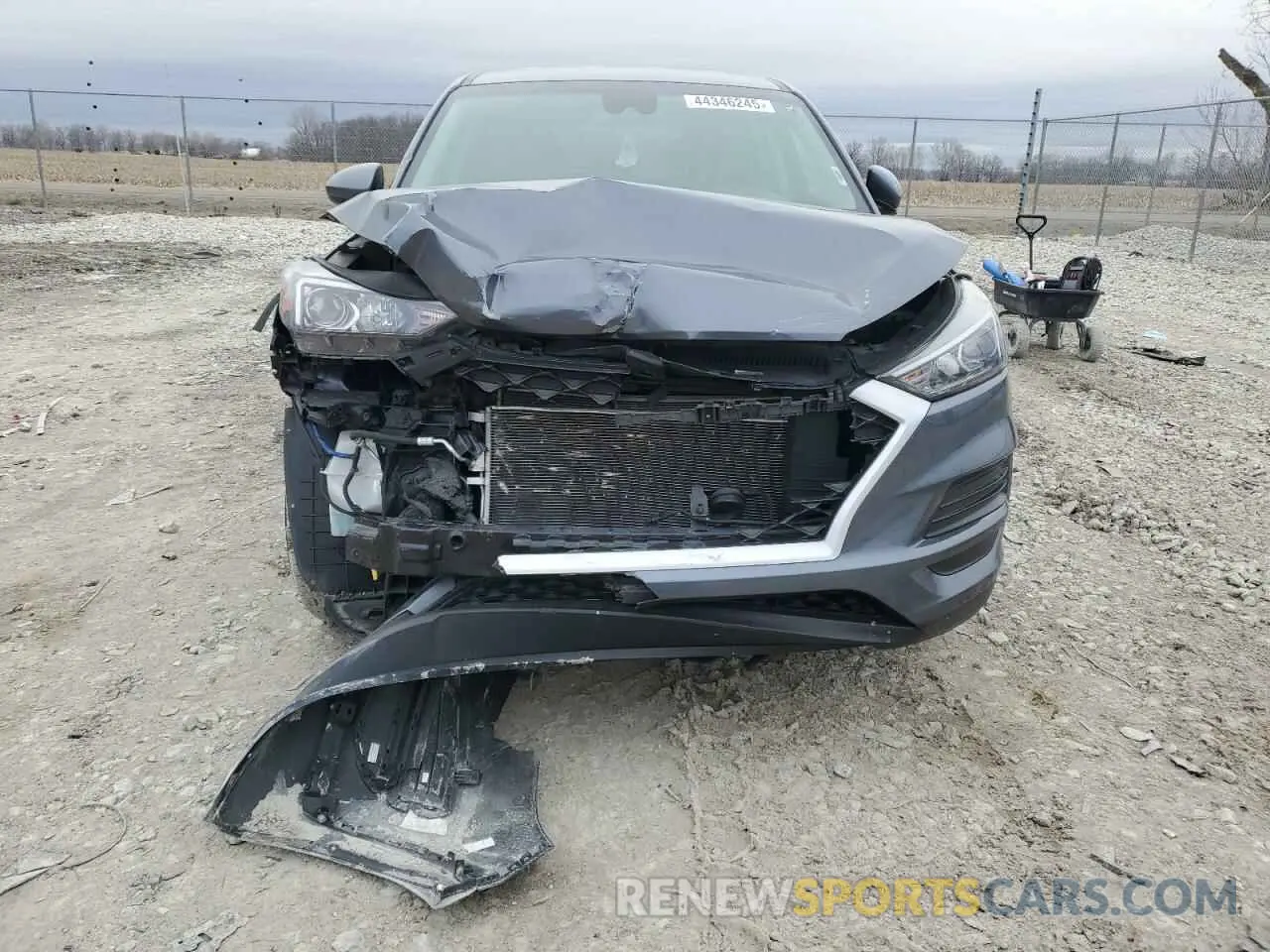 5 fotografías del automóvil dañado KM8J23A43KU979280 HYUNDAI TUCSON 2019
