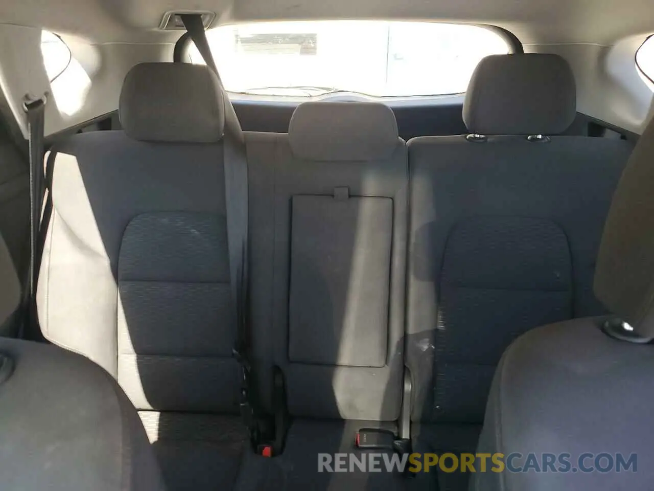 10 fotografías del automóvil dañado KM8J23A44KU971088 HYUNDAI TUCSON 2019