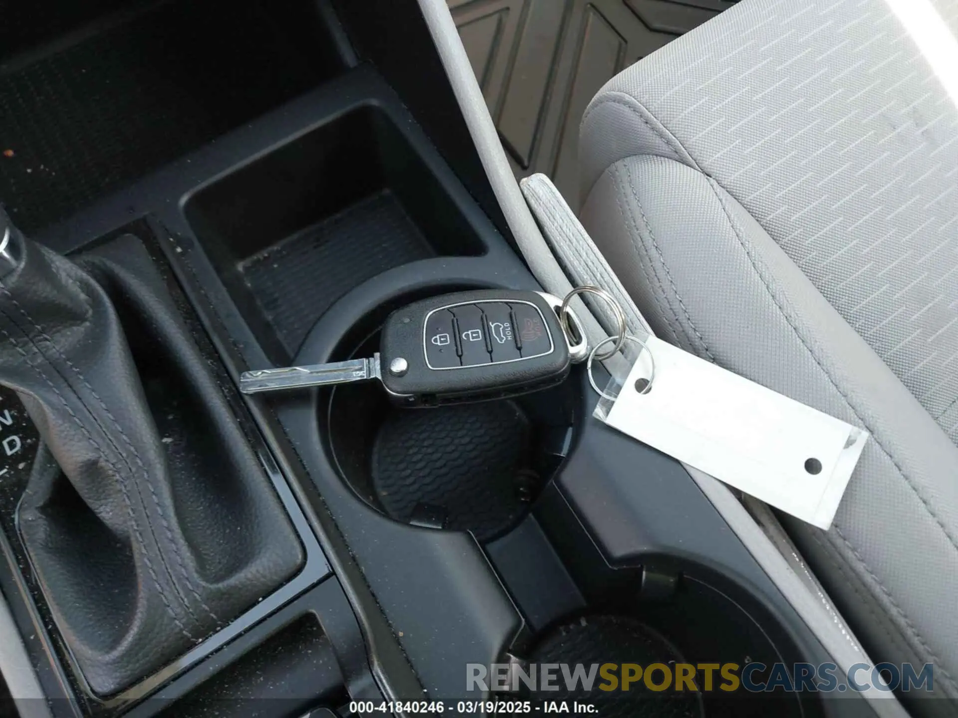 11 fotografías del automóvil dañado KM8J23A45KU921641 HYUNDAI TUCSON 2019
