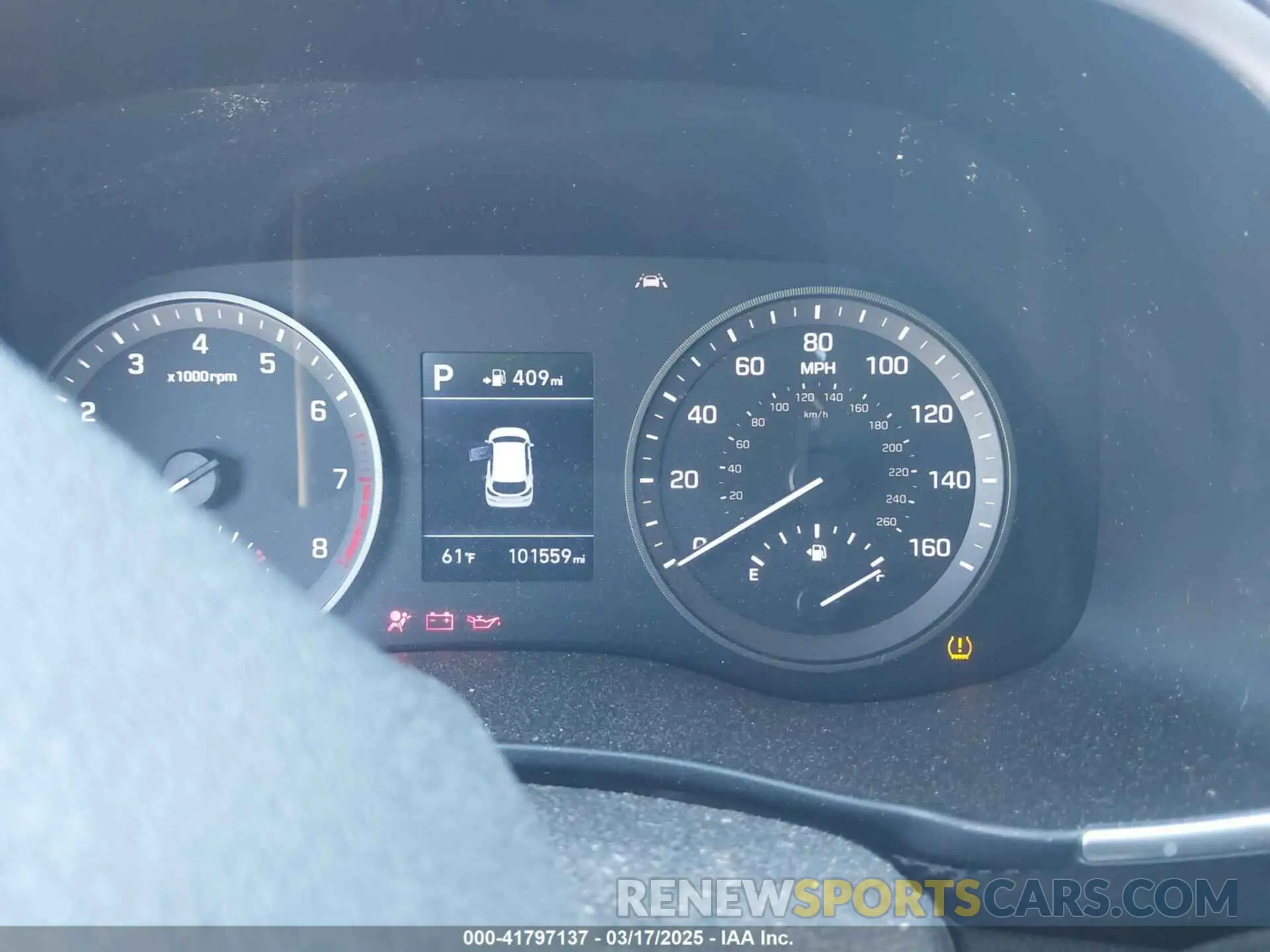 15 fotografías del automóvil dañado KM8J23A45KU931585 HYUNDAI TUCSON 2019