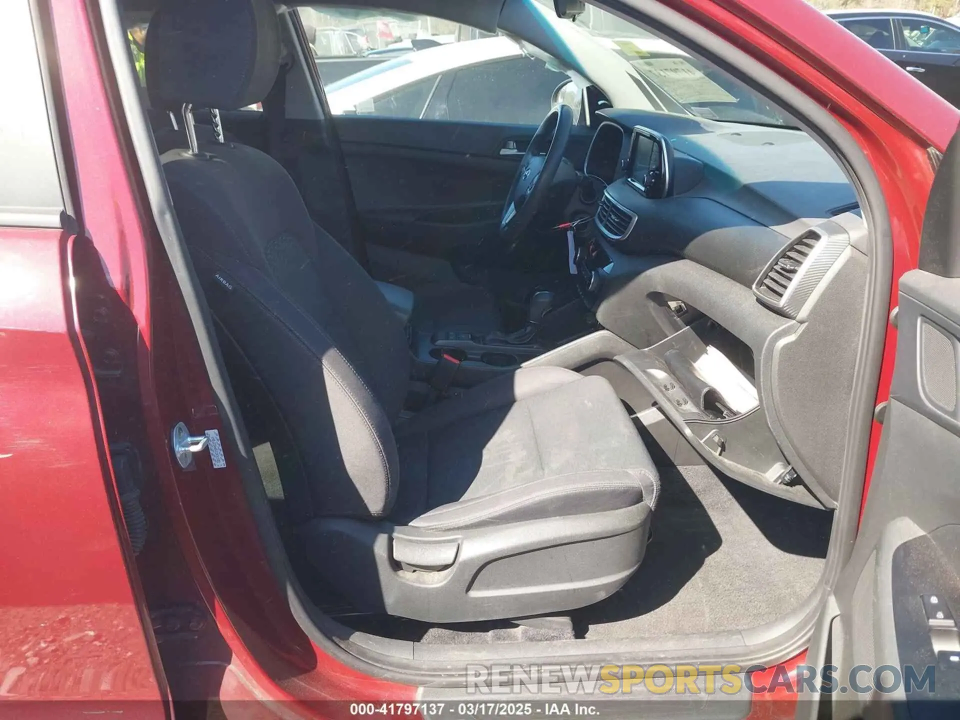 5 fotografías del automóvil dañado KM8J23A45KU931585 HYUNDAI TUCSON 2019