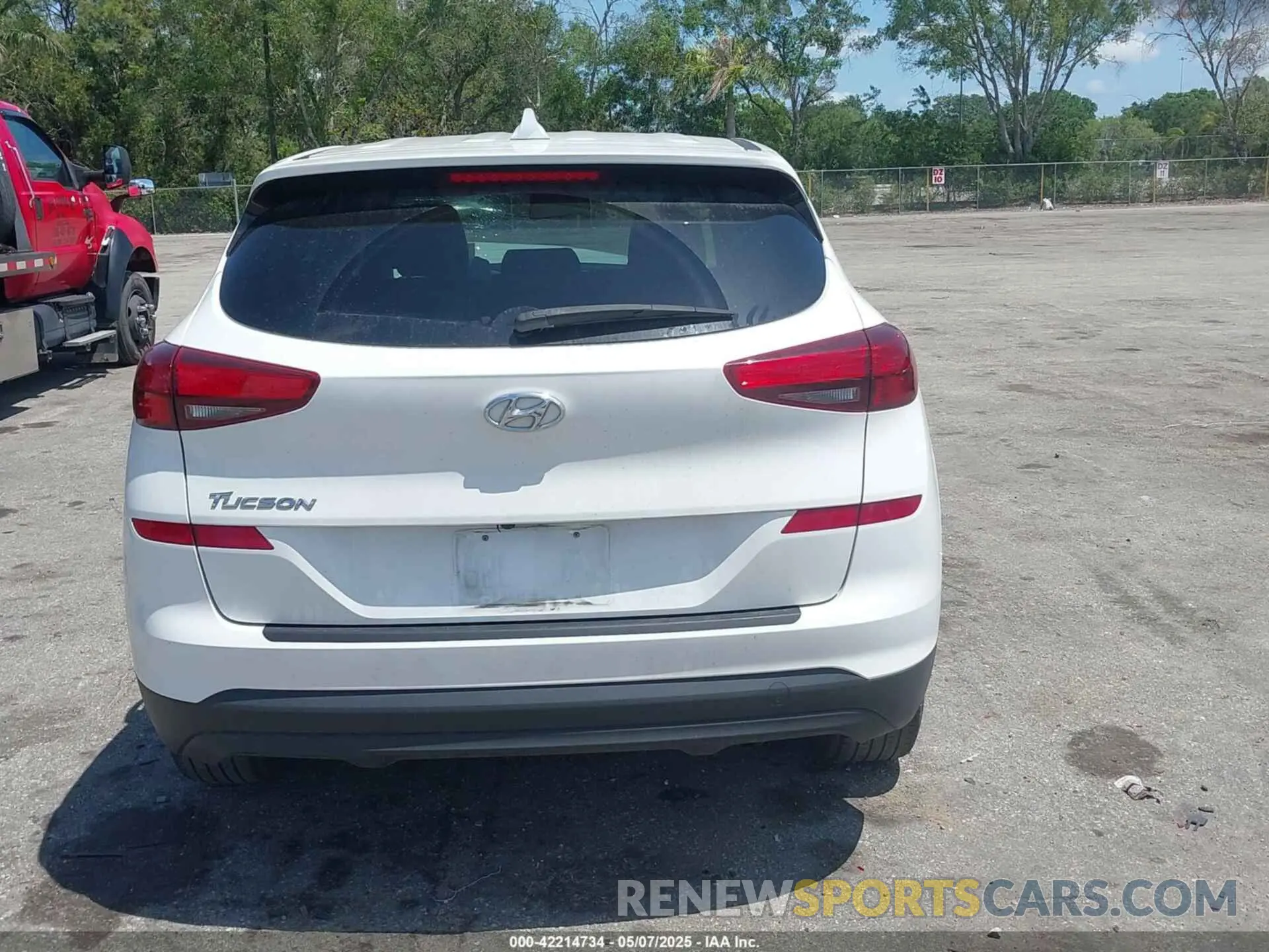 16 fotografías del automóvil dañado KM8J23A48KU055515 HYUNDAI TUCSON 2019