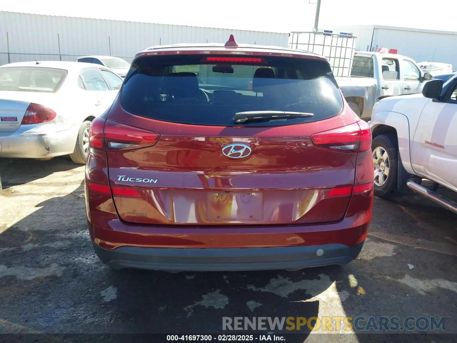 17 fotografías del automóvil dañado KM8J23A48KU924615 HYUNDAI TUCSON 2019