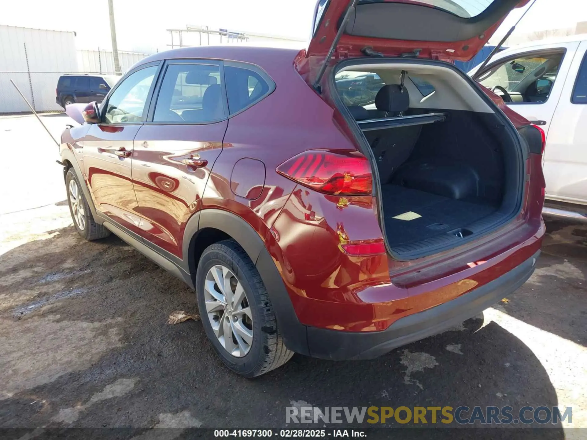 3 fotografías del automóvil dañado KM8J23A48KU924615 HYUNDAI TUCSON 2019