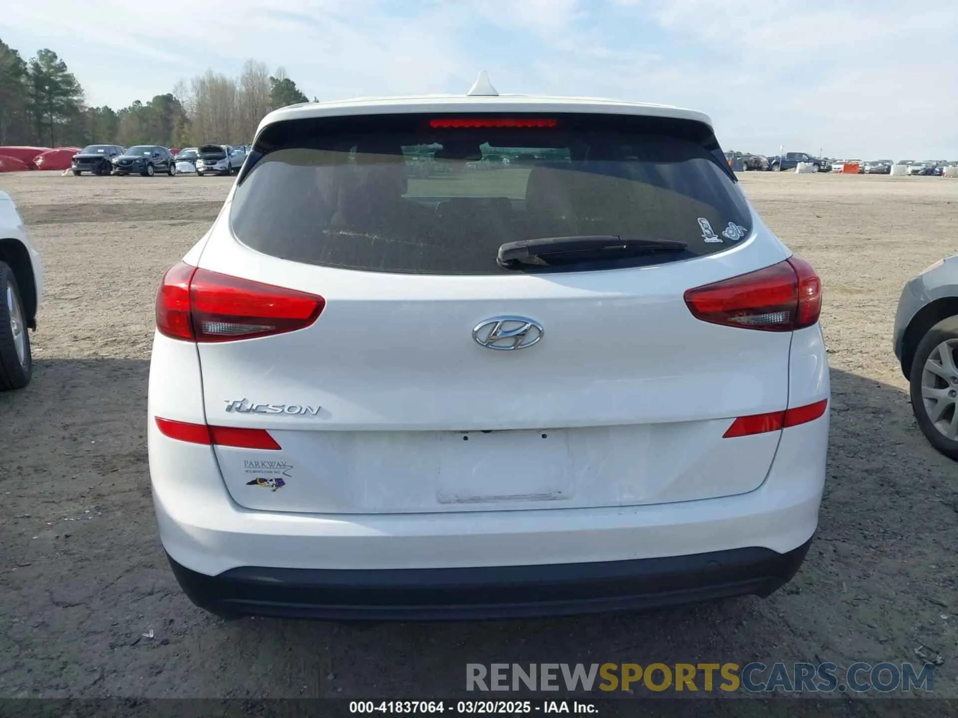 17 fotografías del automóvil dañado KM8J23A49KU021342 HYUNDAI TUCSON 2019
