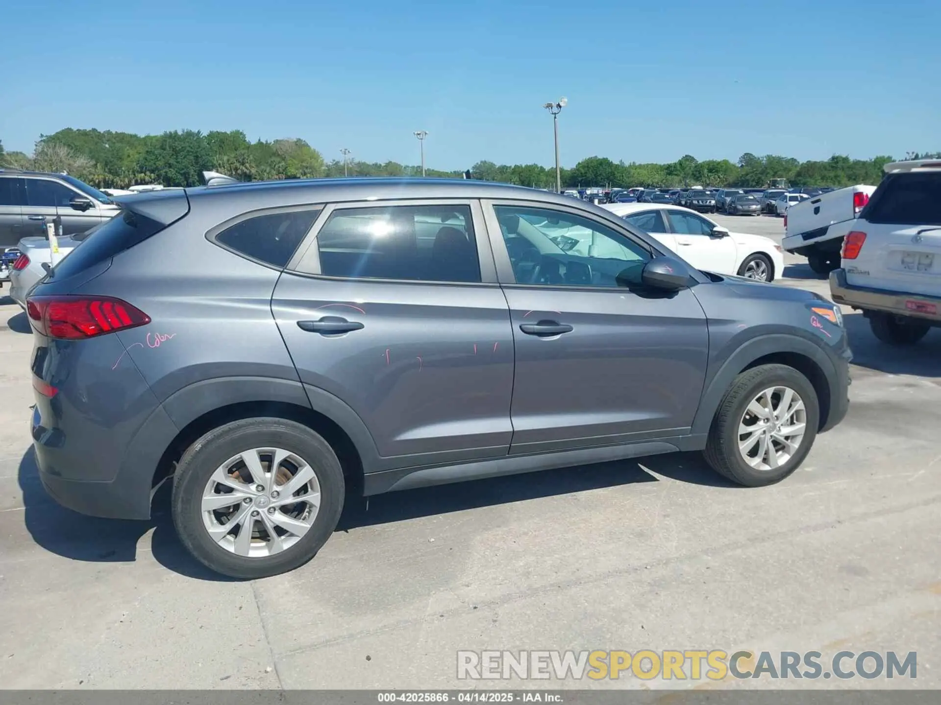 13 fotografías del automóvil dañado KM8J23A49KU940287 HYUNDAI TUCSON 2019