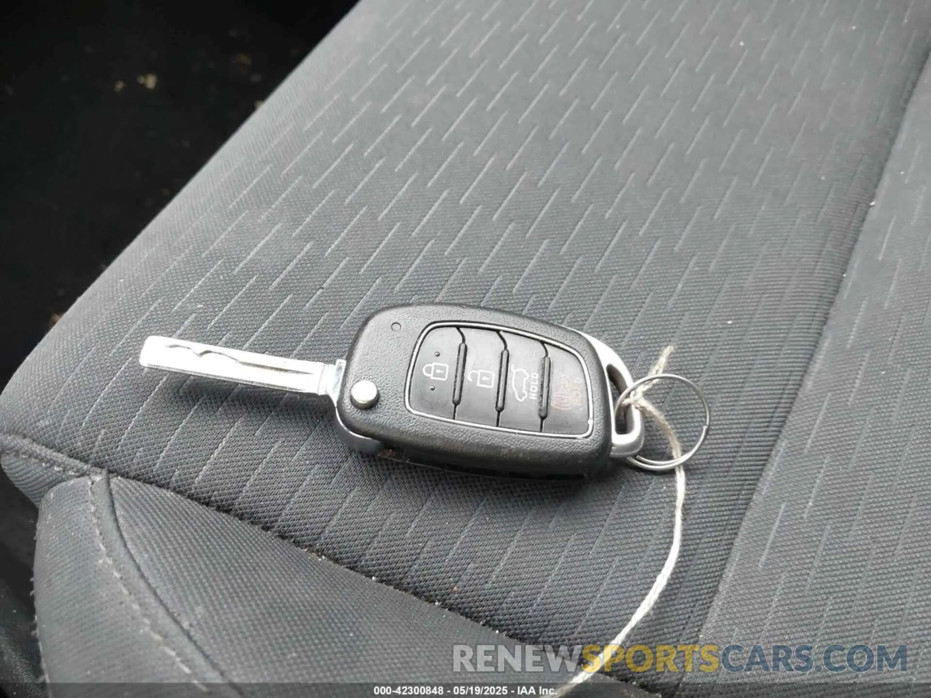 11 fotografías del automóvil dañado KM8J23A4XKU023276 HYUNDAI TUCSON 2019