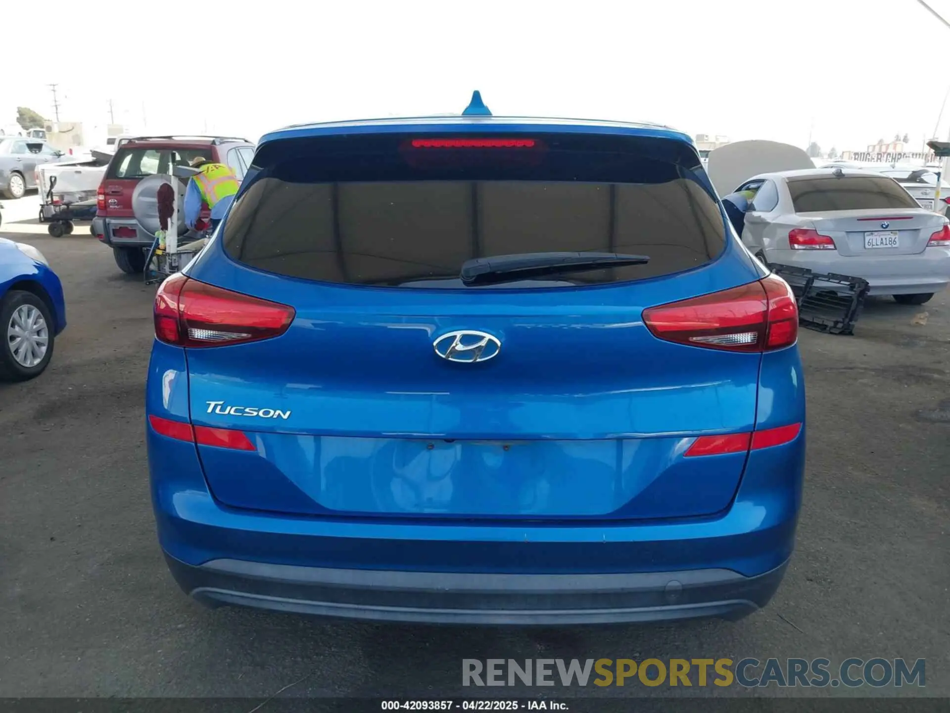 15 fotografías del automóvil dañado KM8J23A4XKU950083 HYUNDAI TUCSON 2019