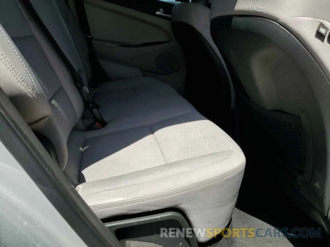 11 fotografías del automóvil dañado KM8J2CA40KU910790 HYUNDAI TUCSON 2019