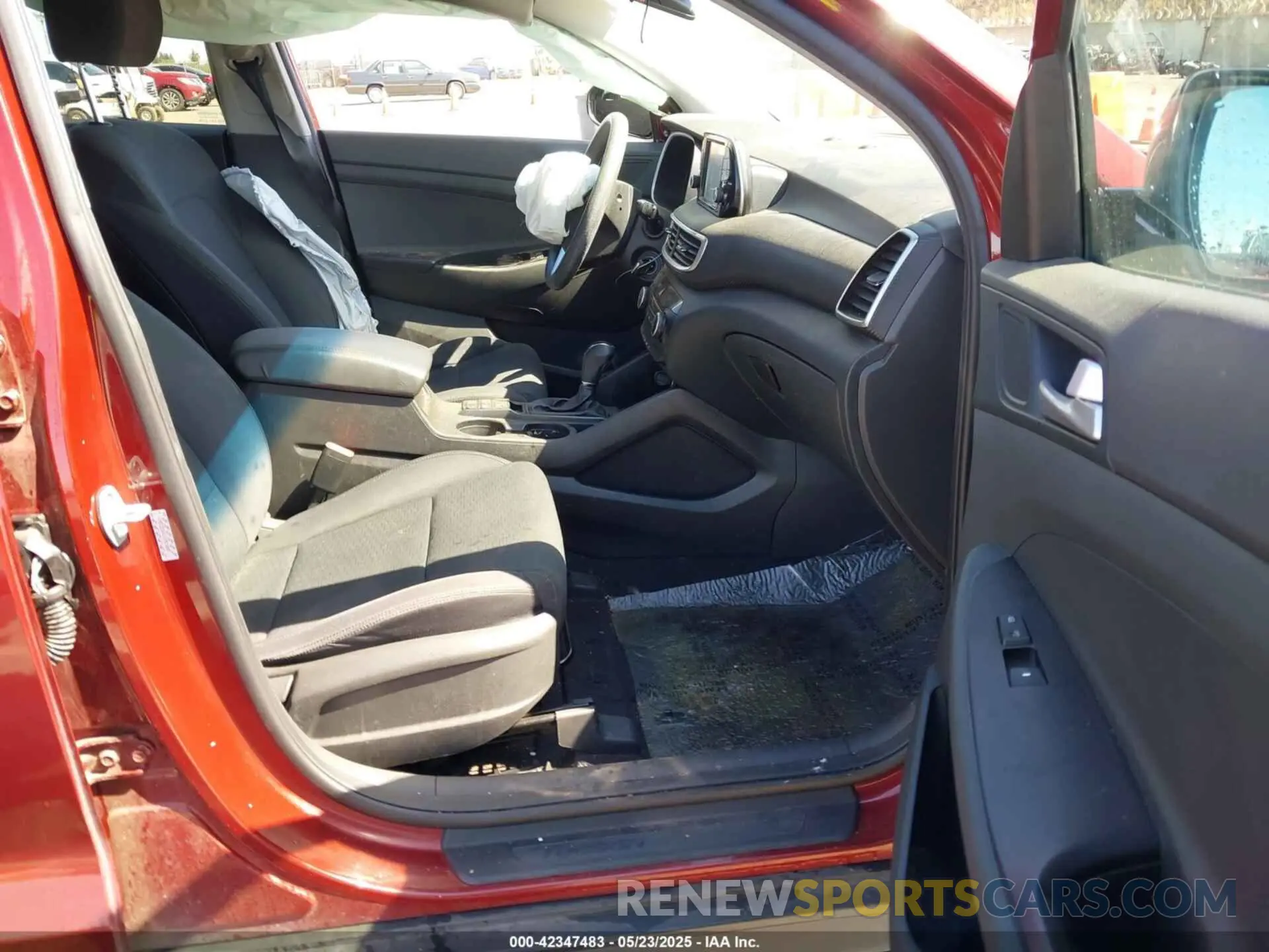 5 fotografías del automóvil dañado KM8J2CA41KU914007 HYUNDAI TUCSON 2019