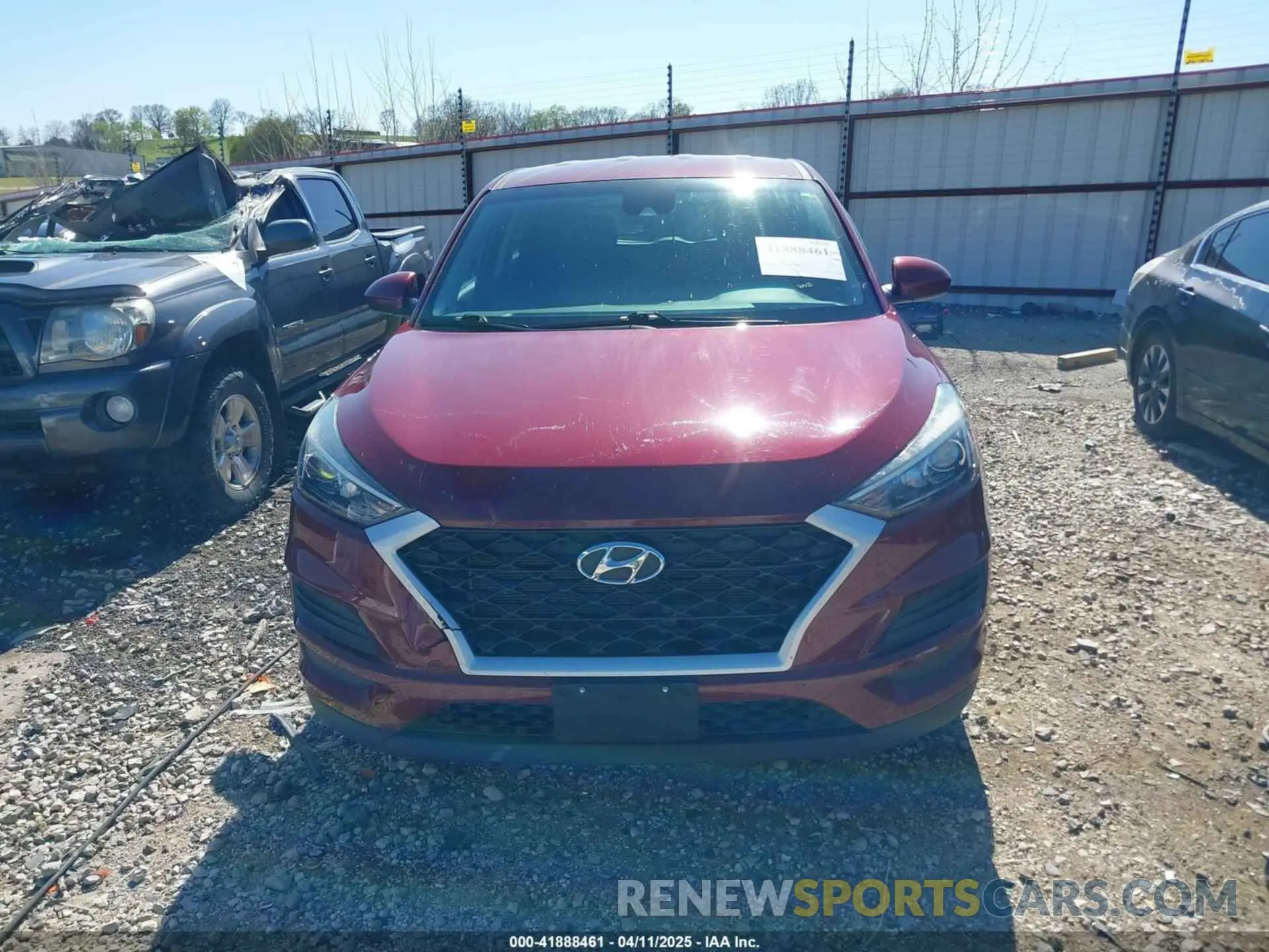 12 fotografías del automóvil dañado KM8J2CA41KU926156 HYUNDAI TUCSON 2019