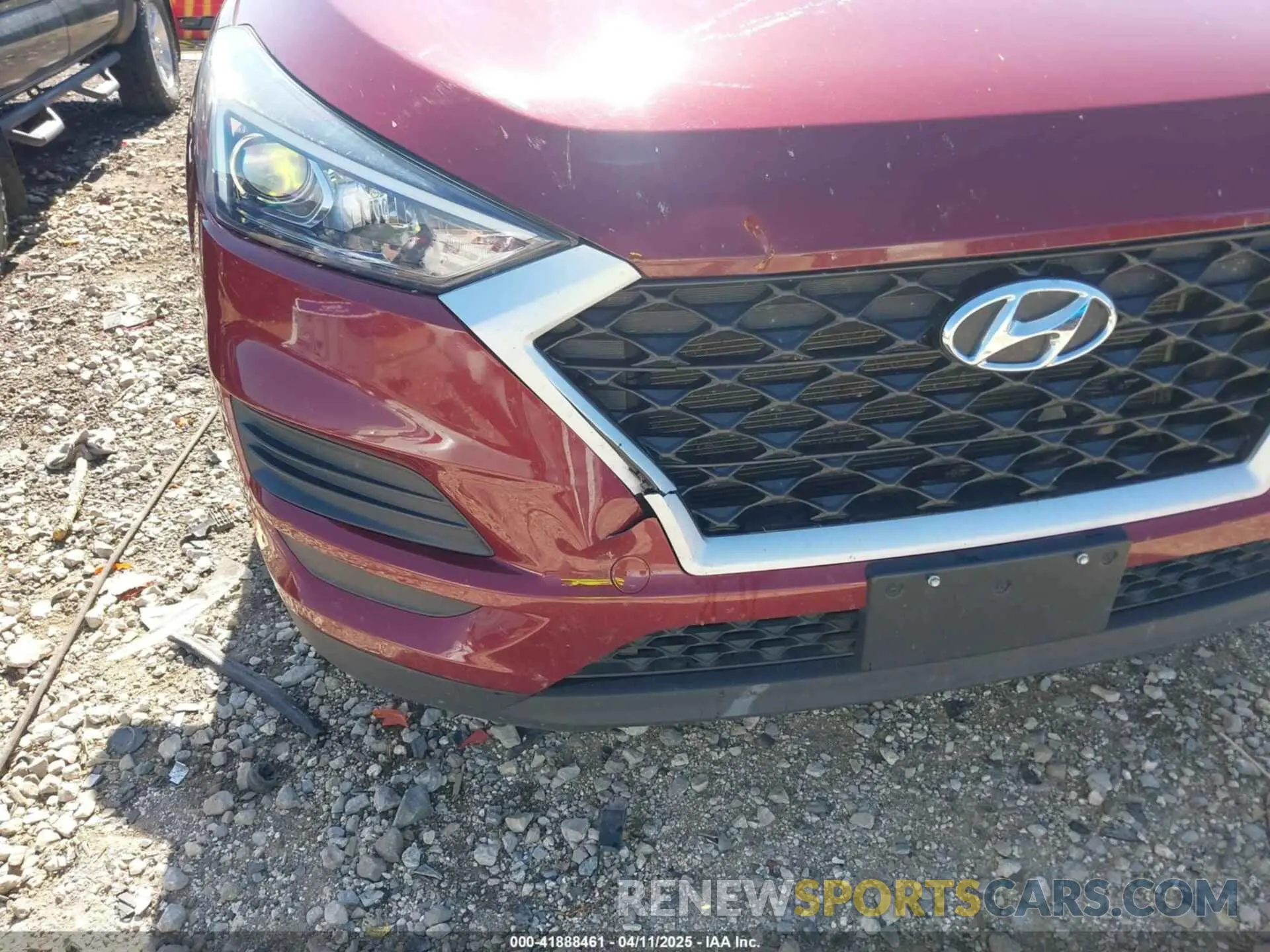 17 fotografías del automóvil dañado KM8J2CA41KU926156 HYUNDAI TUCSON 2019