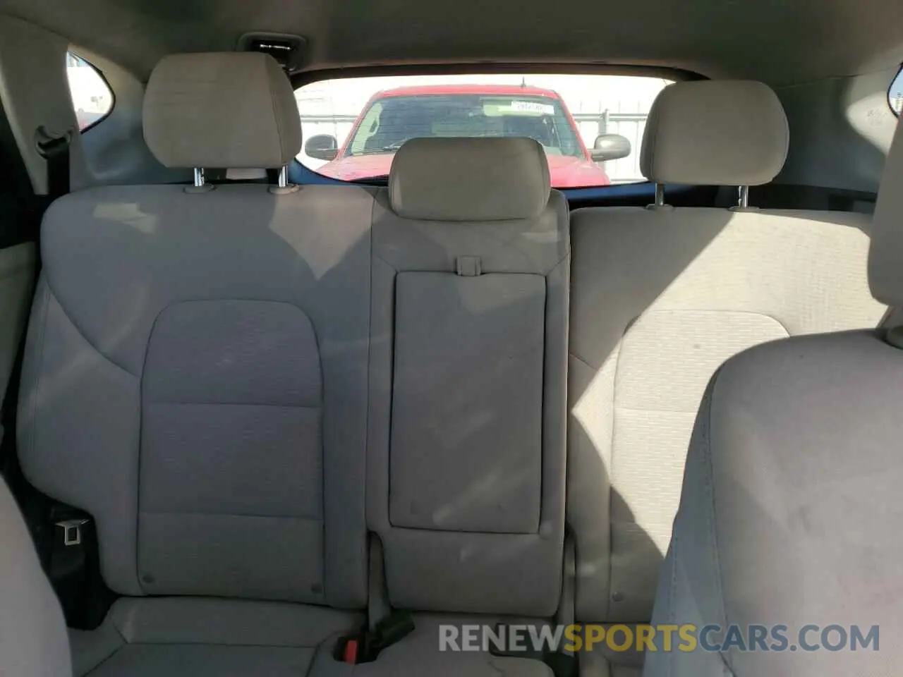 10 fotografías del automóvil dañado KM8J2CA42KU897671 HYUNDAI TUCSON 2019