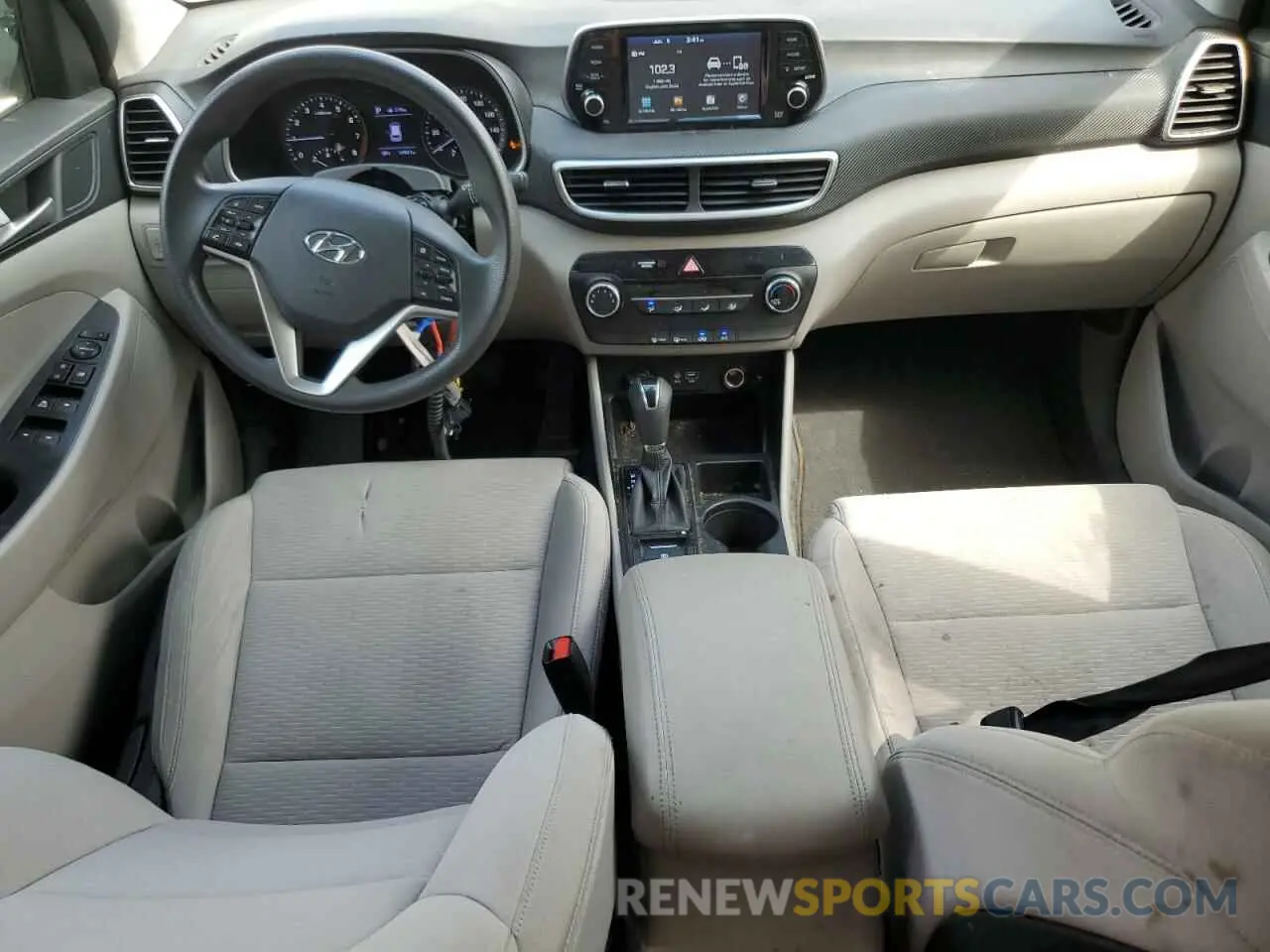 8 fotografías del automóvil dañado KM8J2CA43KU838466 HYUNDAI TUCSON 2019