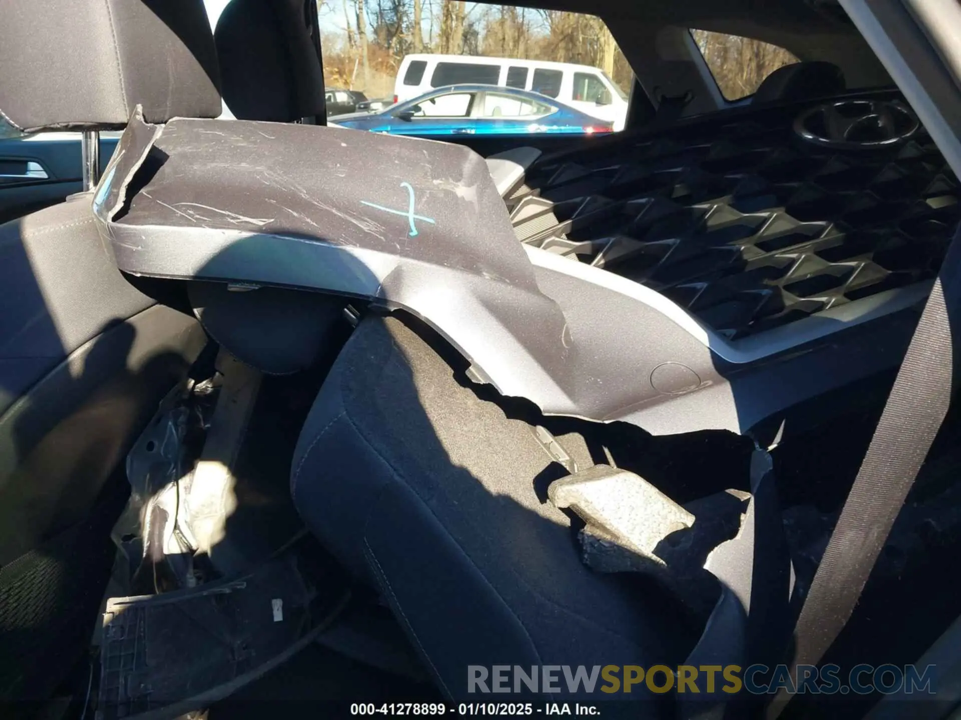 8 fotografías del automóvil dañado KM8J2CA45KU011066 HYUNDAI TUCSON 2019