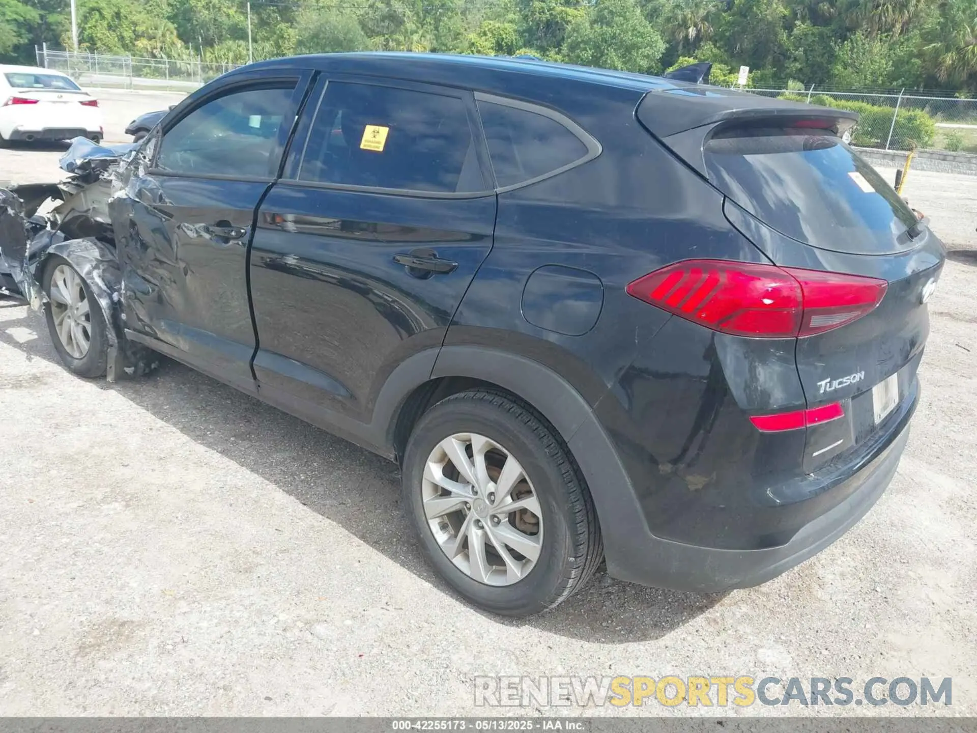 3 fotografías del automóvil dañado KM8J2CA45KU971276 HYUNDAI TUCSON 2019