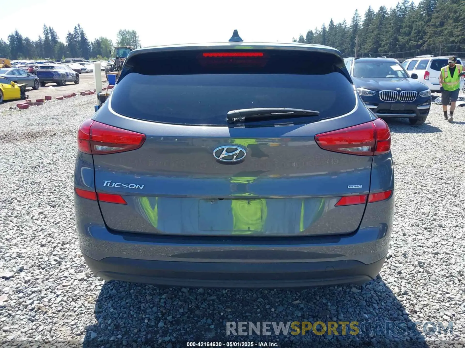 15 fotografías del automóvil dañado KM8J2CA45KU990734 HYUNDAI TUCSON 2019