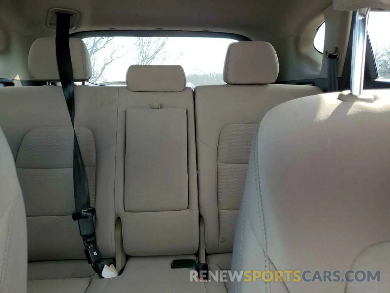 10 fotografías del automóvil dañado KM8J2CA47KU055568 HYUNDAI TUCSON 2019
