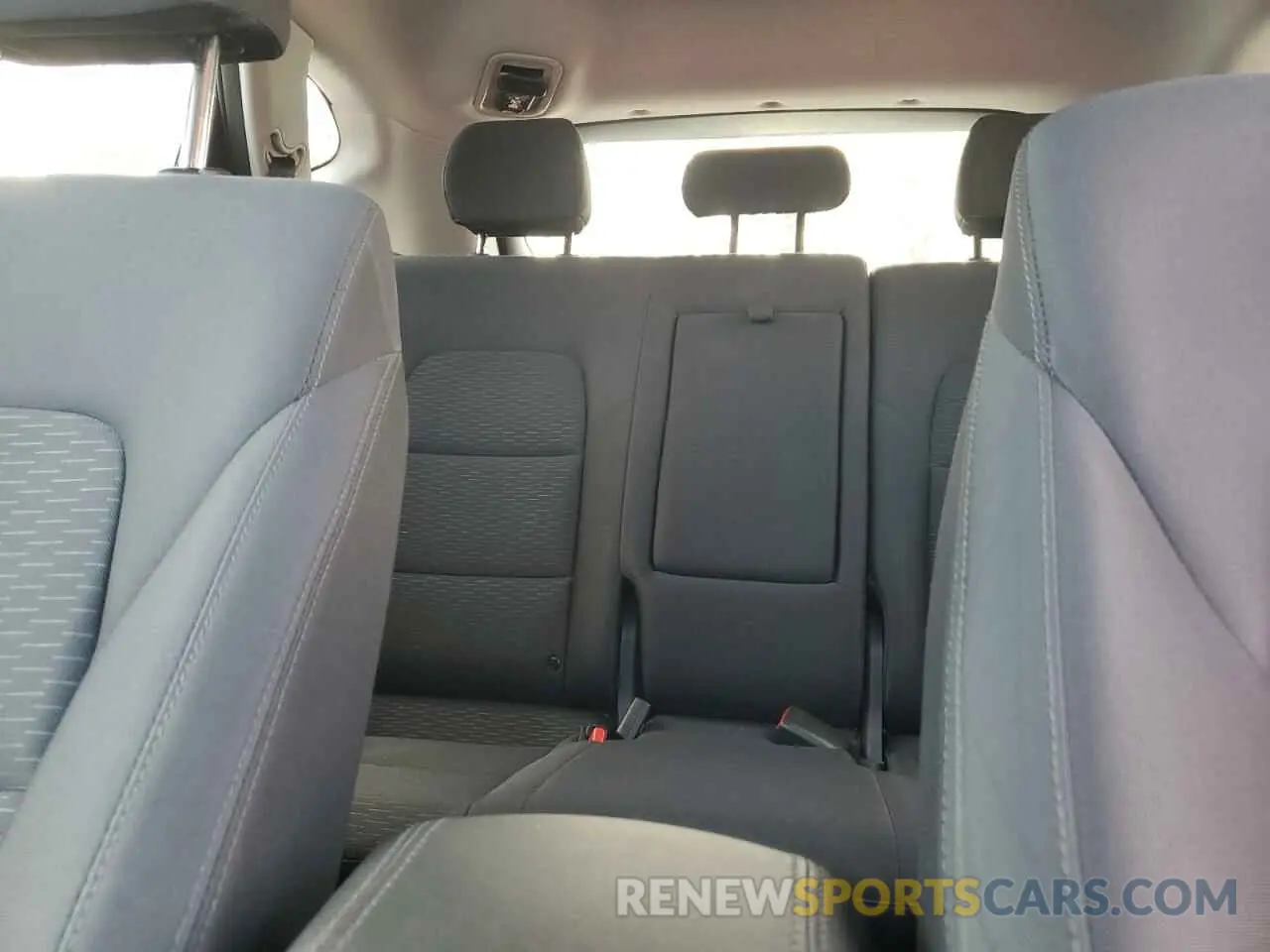10 fotografías del automóvil dañado KM8J2CA47KU917574 HYUNDAI TUCSON 2019