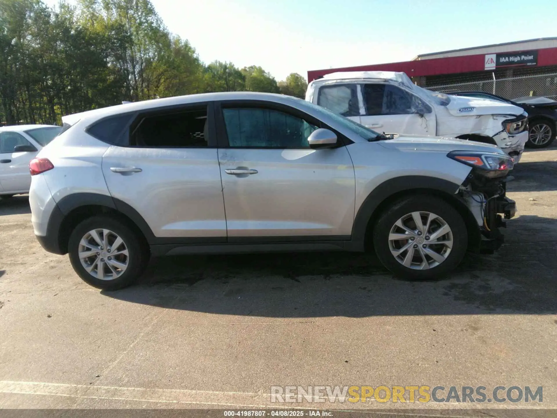 14 fotografías del automóvil dañado KM8J2CA47KU918983 HYUNDAI TUCSON 2019
