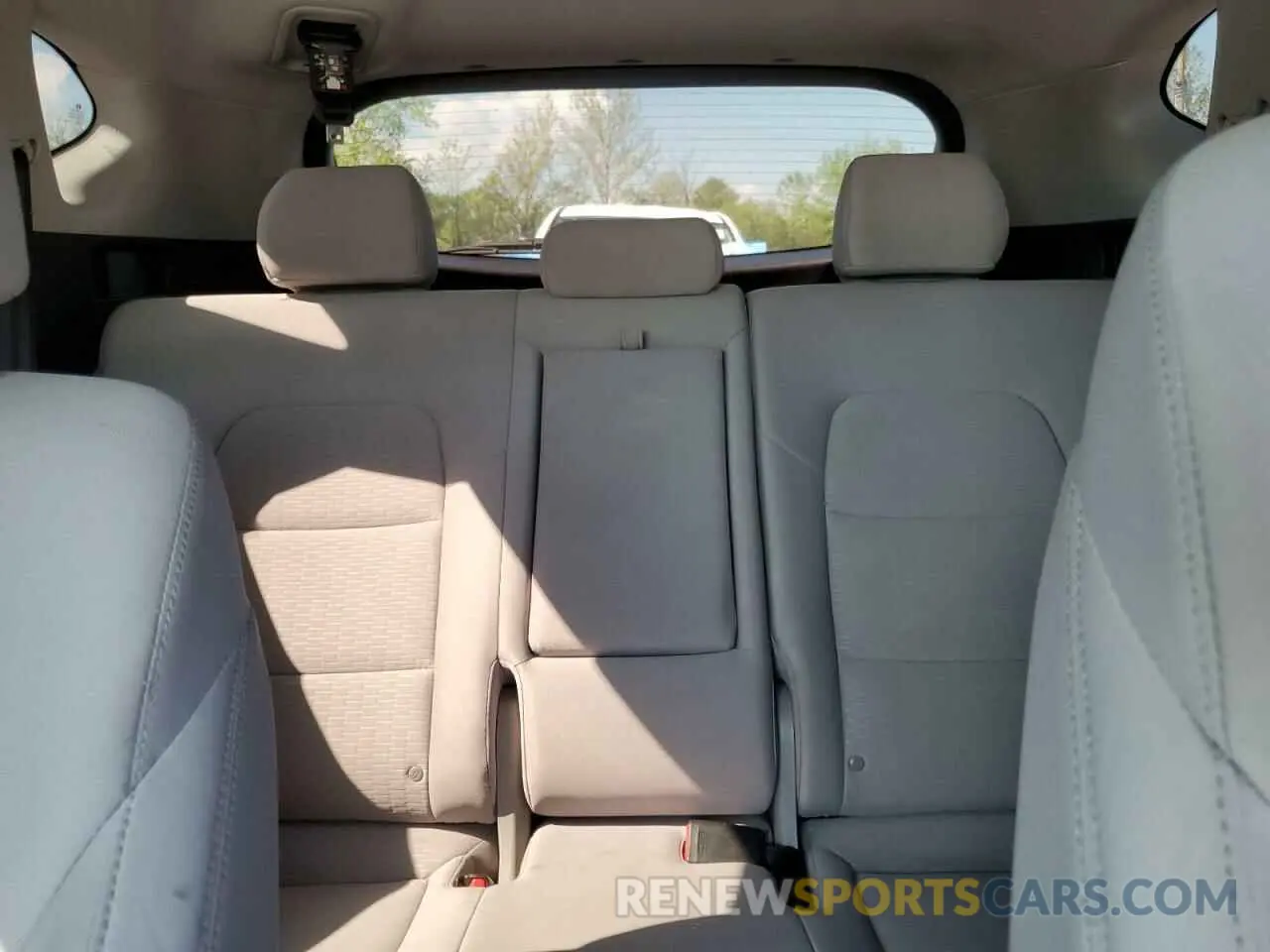 10 fotografías del automóvil dañado KM8J2CA48KU946016 HYUNDAI TUCSON 2019