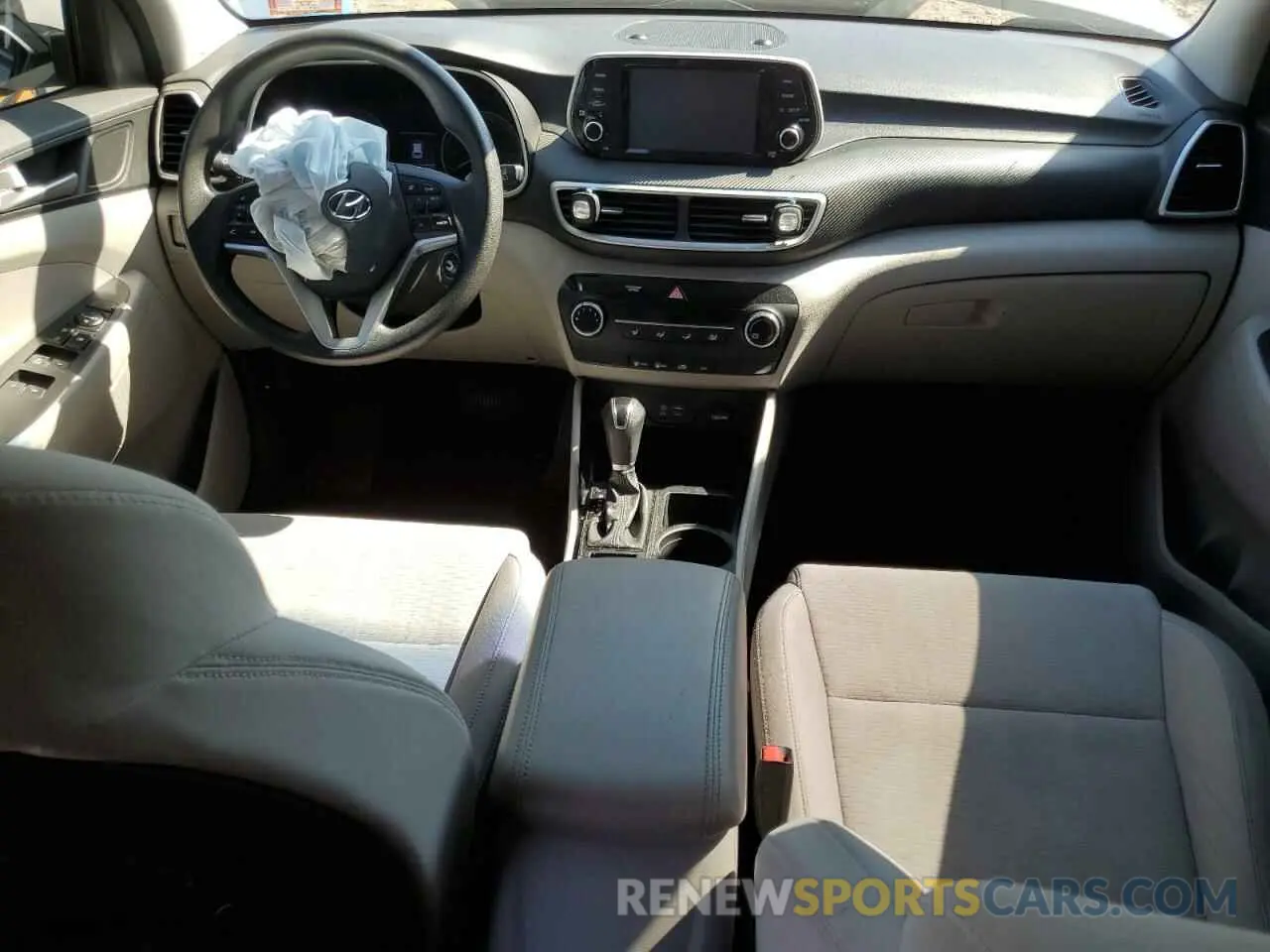 8 fotografías del automóvil dañado KM8J2CA48KU946016 HYUNDAI TUCSON 2019
