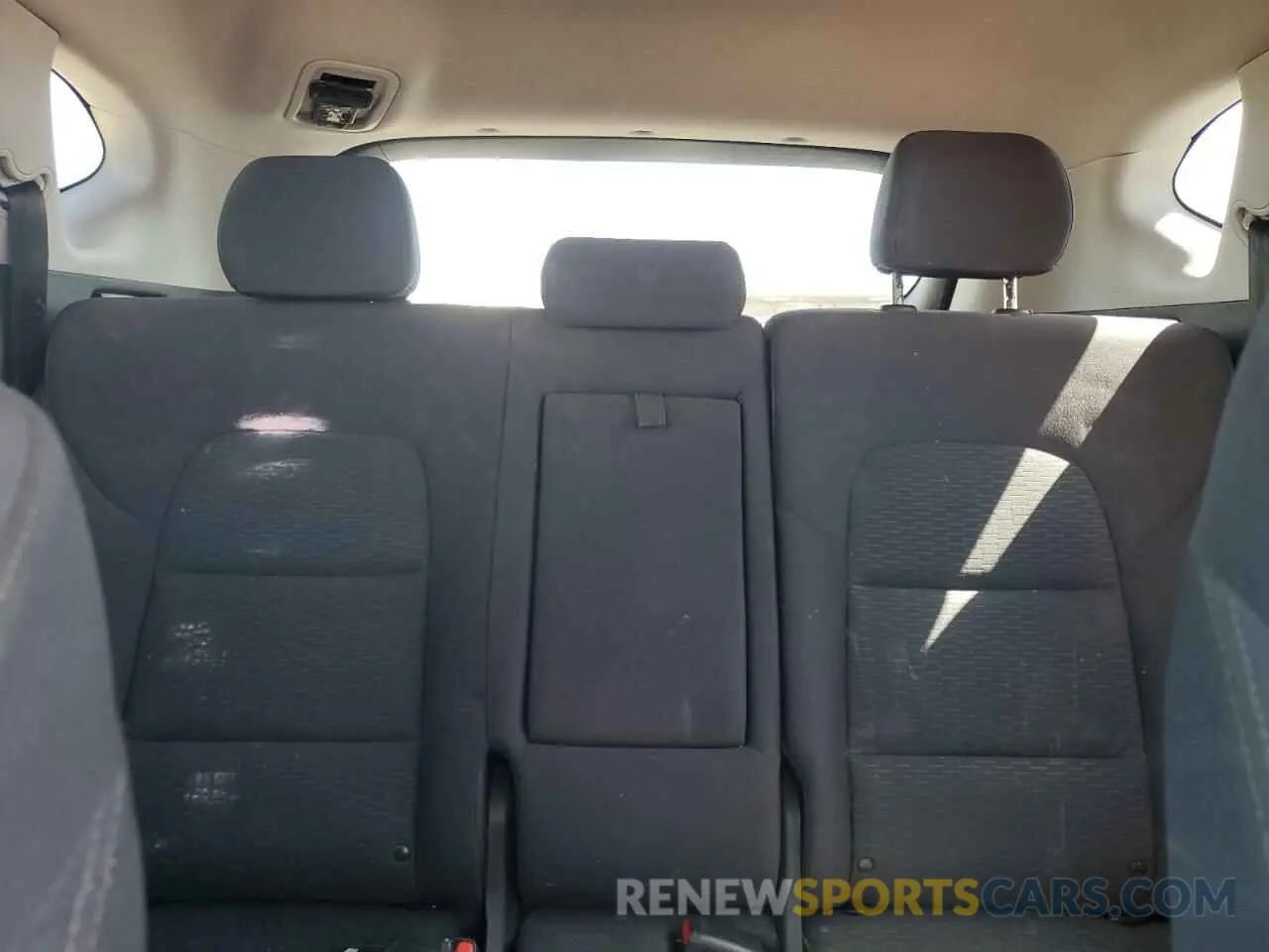 10 fotografías del automóvil dañado KM8J2CA49KU871827 HYUNDAI TUCSON 2019
