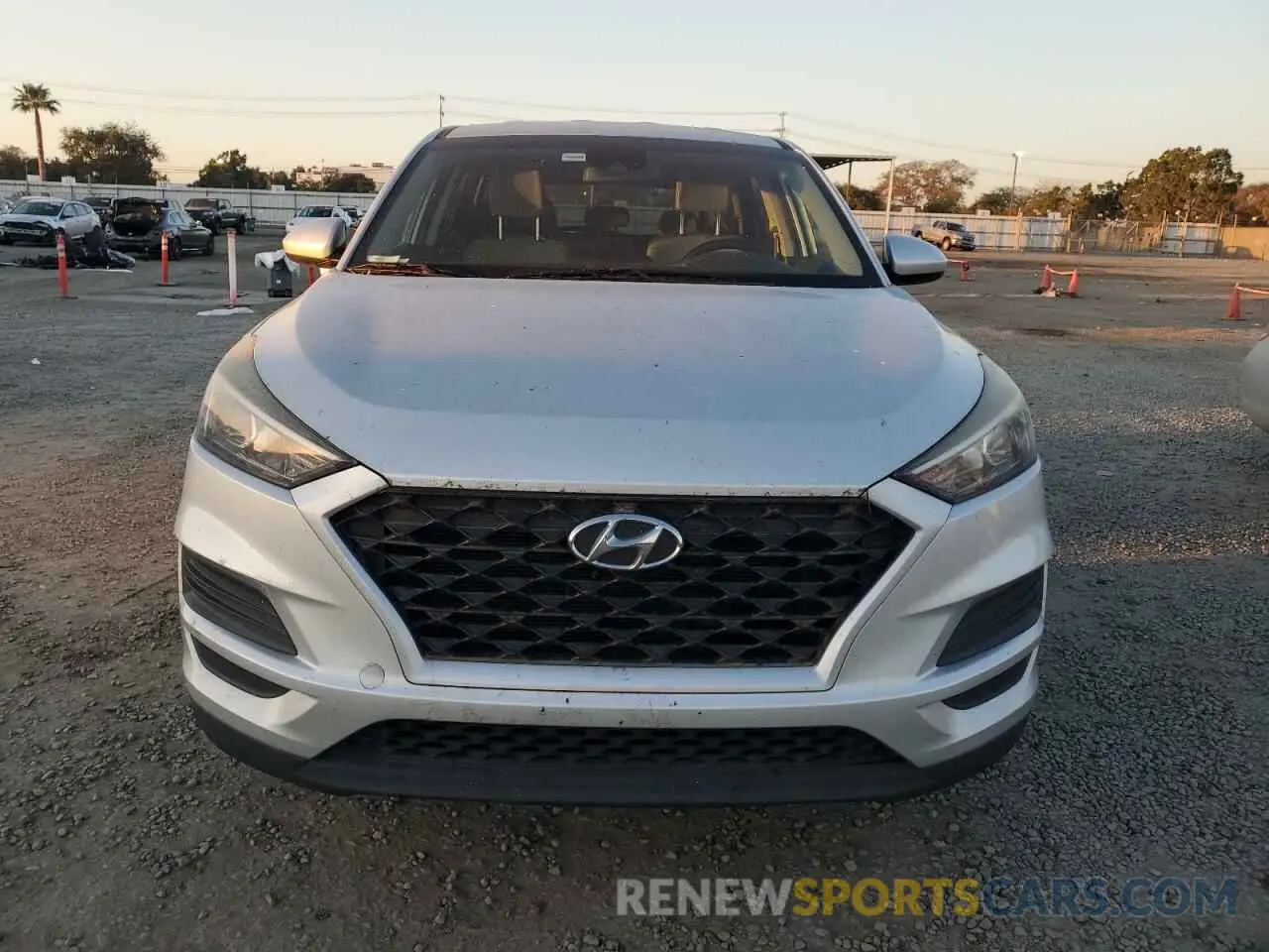 5 fotografías del automóvil dañado KM8J2CA49KU886067 HYUNDAI TUCSON 2019