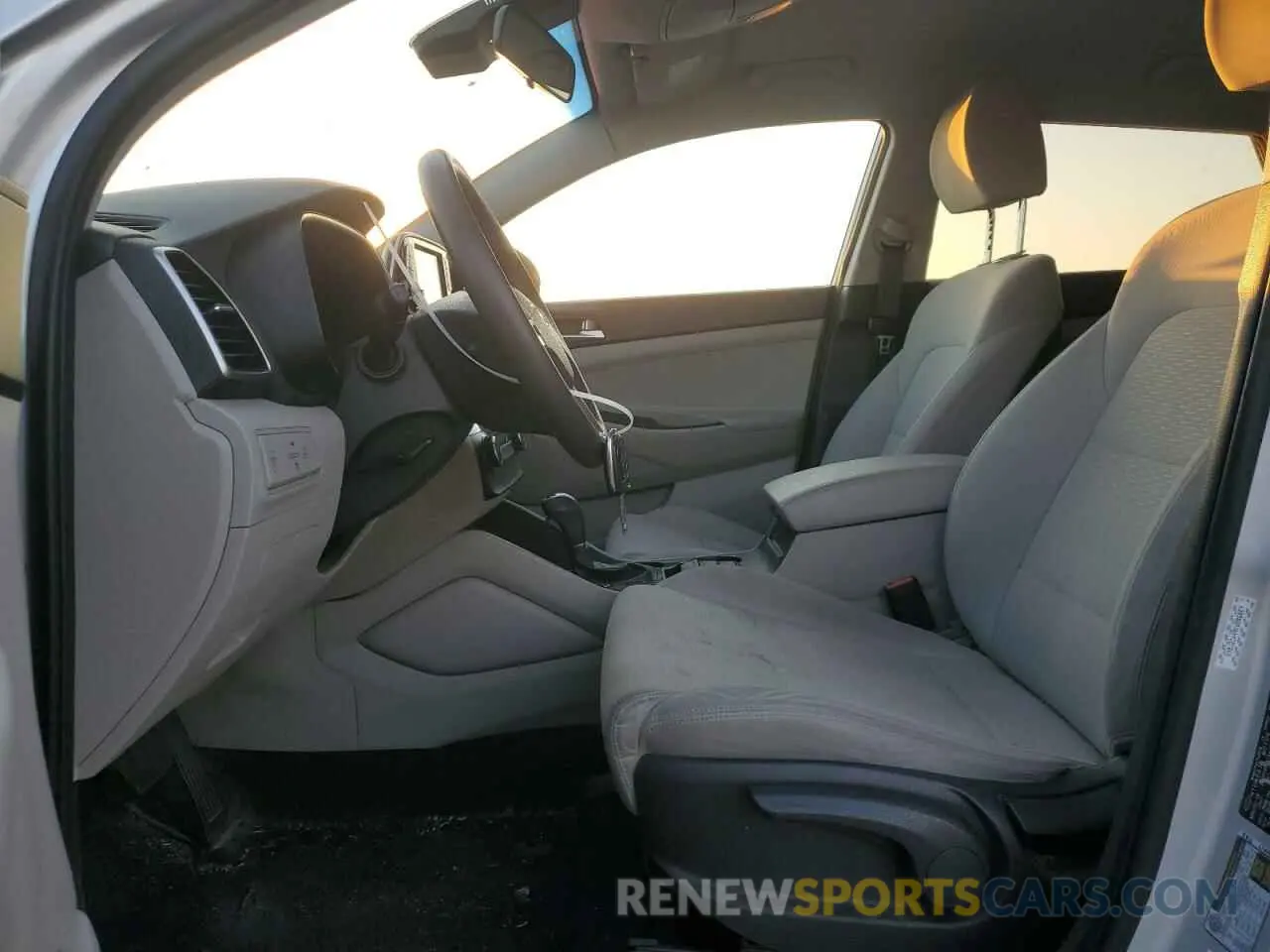 7 fotografías del automóvil dañado KM8J2CA49KU886067 HYUNDAI TUCSON 2019