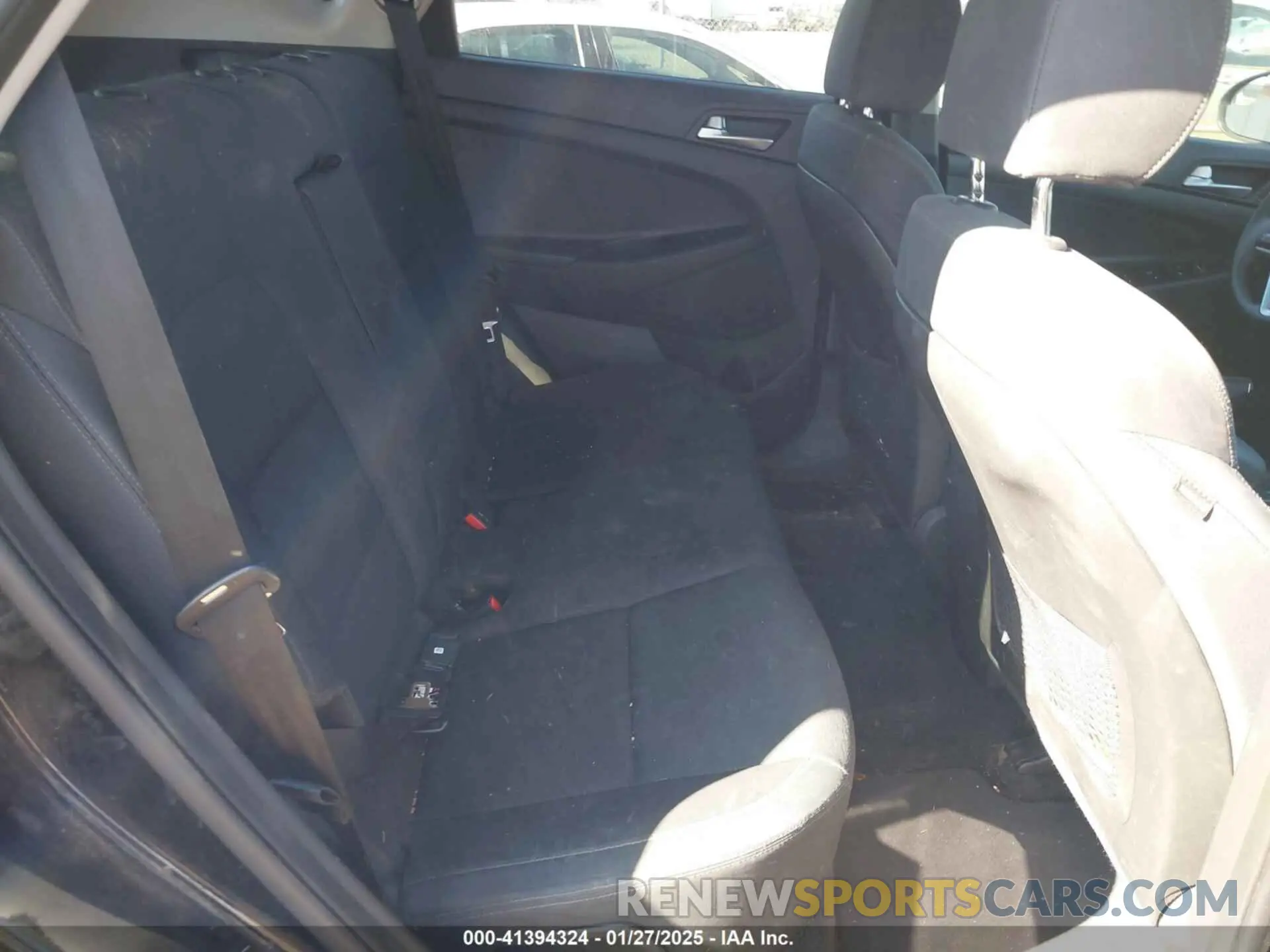 8 fotografías del automóvil dañado KM8J2CA49KU888868 HYUNDAI TUCSON 2019