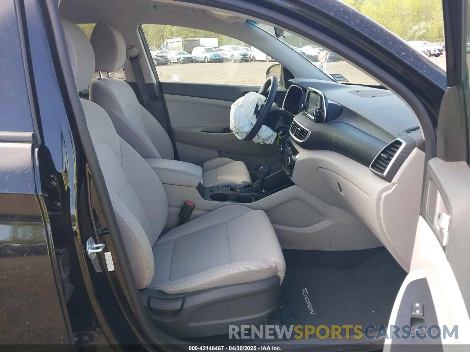 5 fotografías del automóvil dañado KM8J2CA4XKU042622 HYUNDAI TUCSON 2019