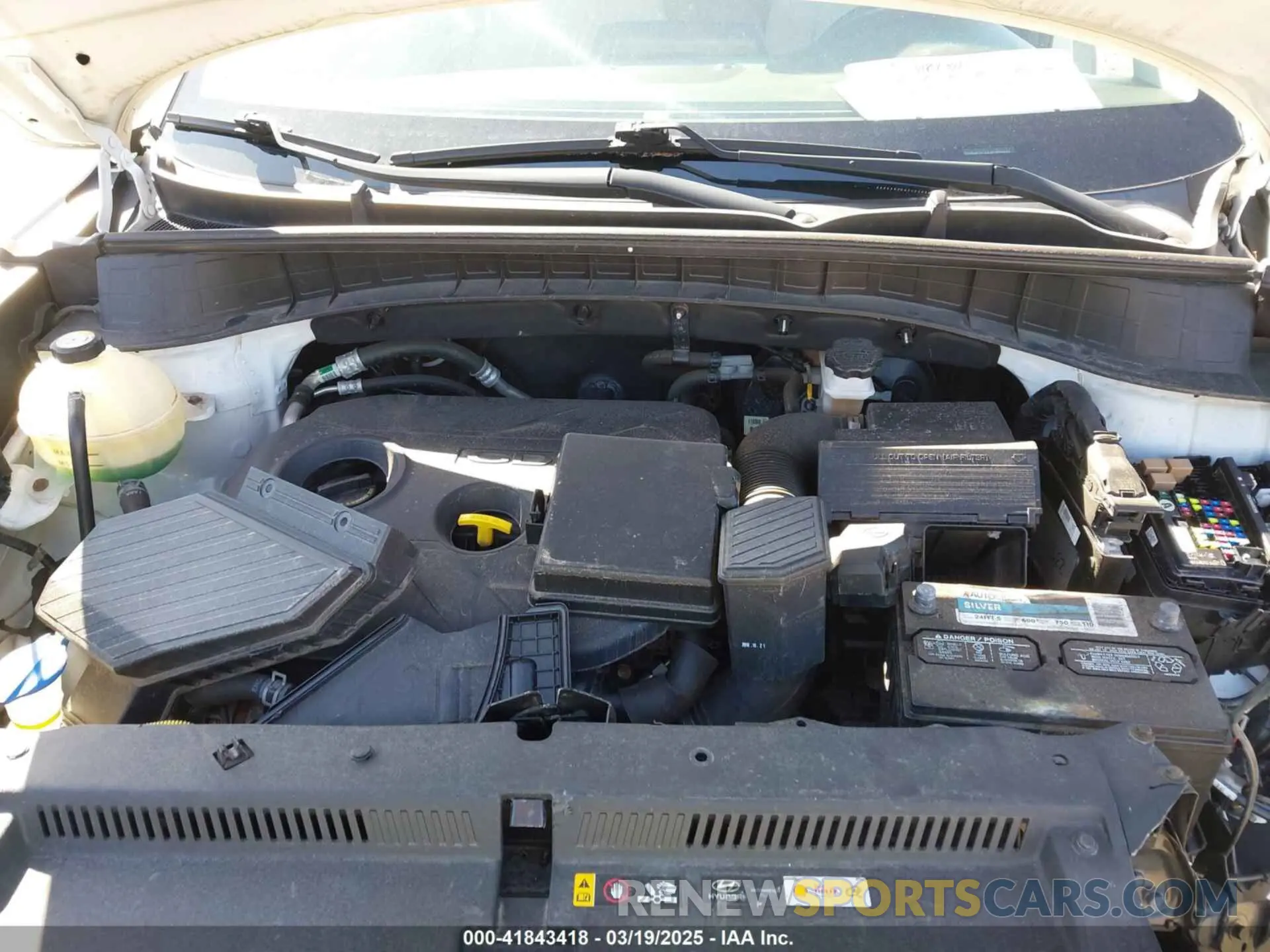 10 fotografías del automóvil dañado KM8J2CA4XKU880939 HYUNDAI TUCSON 2019