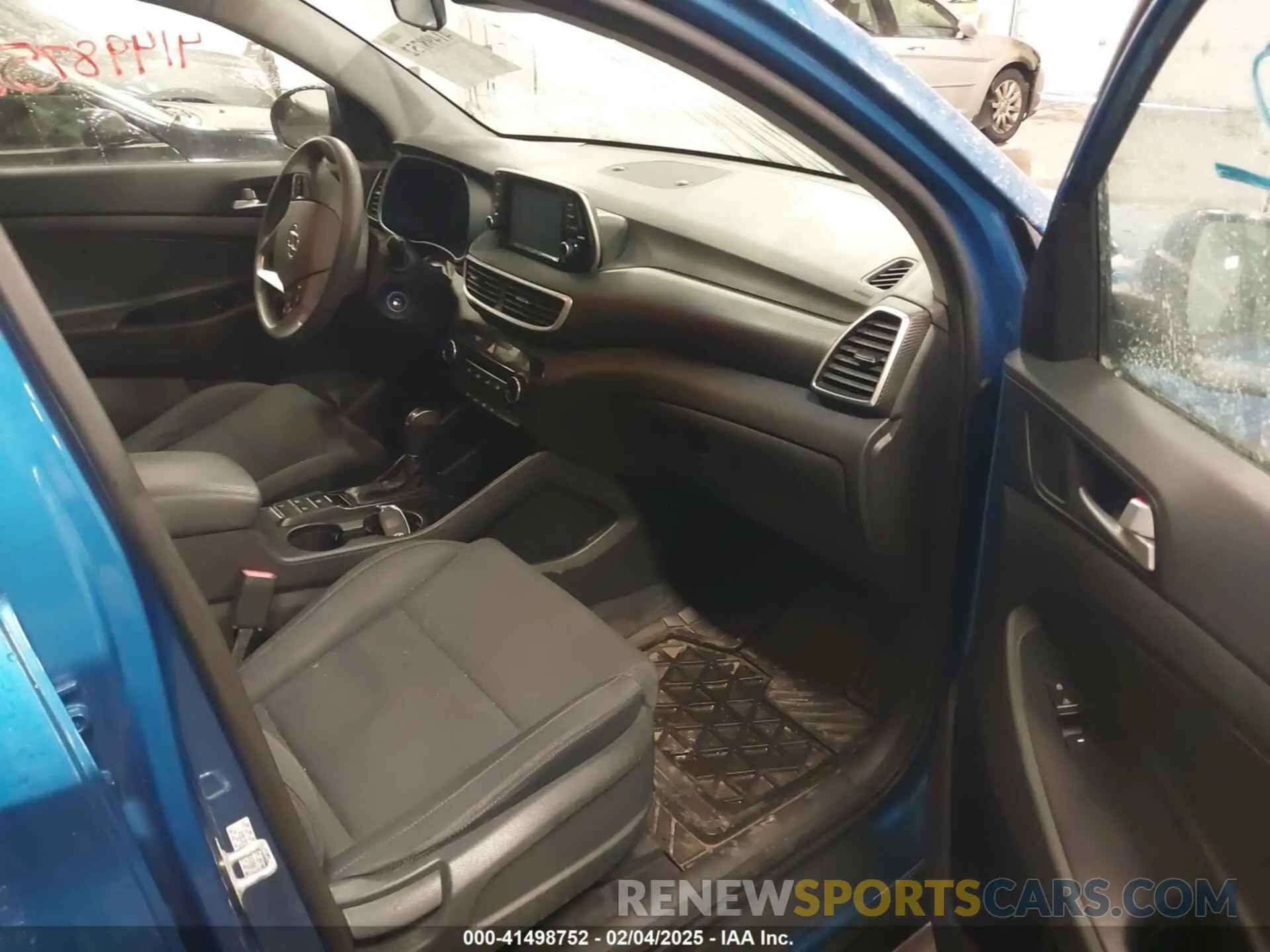 5 fotografías del automóvil dañado KM8J2CA4XKU943280 HYUNDAI TUCSON 2019