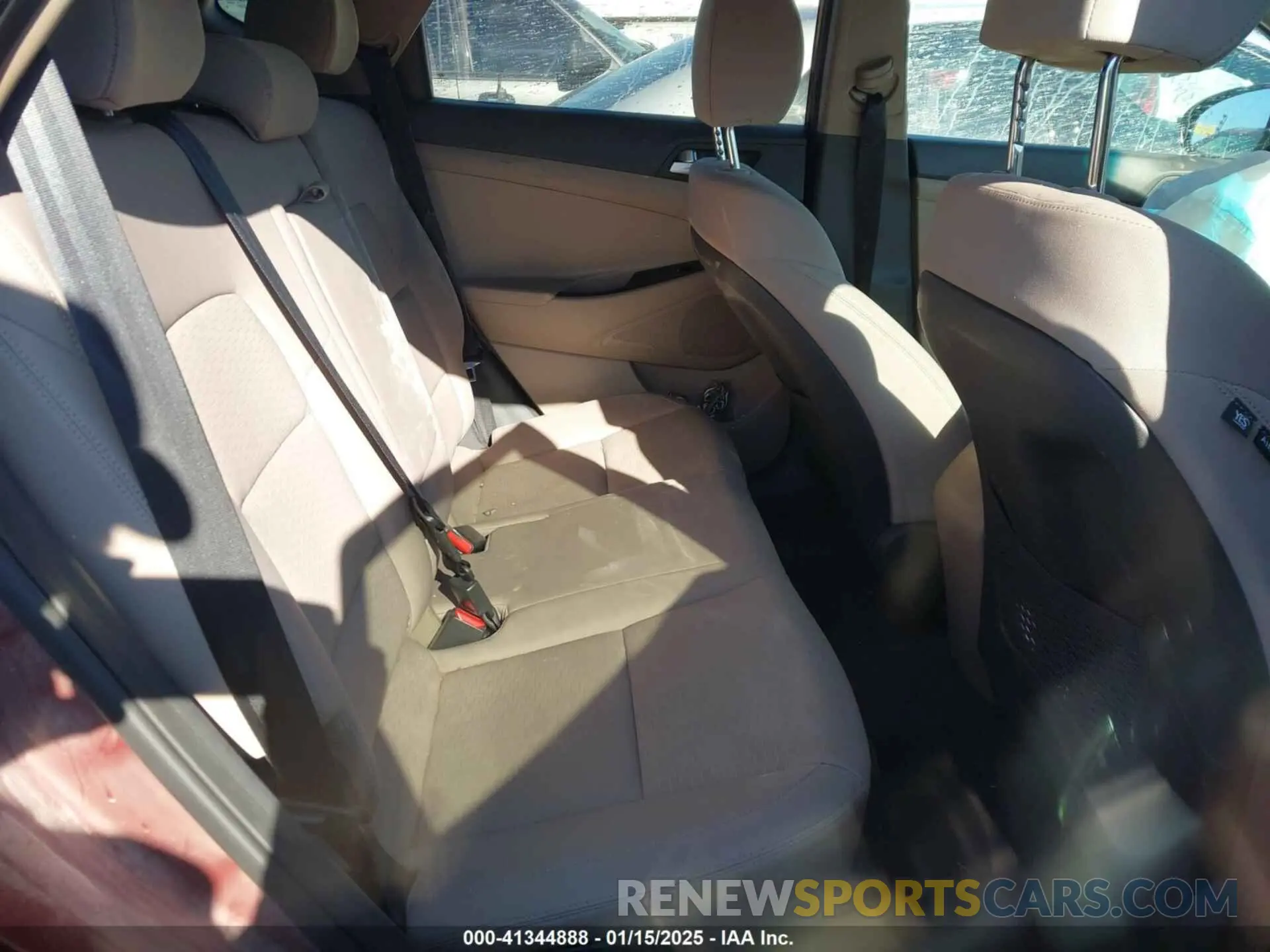 8 fotografías del automóvil dañado KM8J33A40KU077246 HYUNDAI TUCSON 2019
