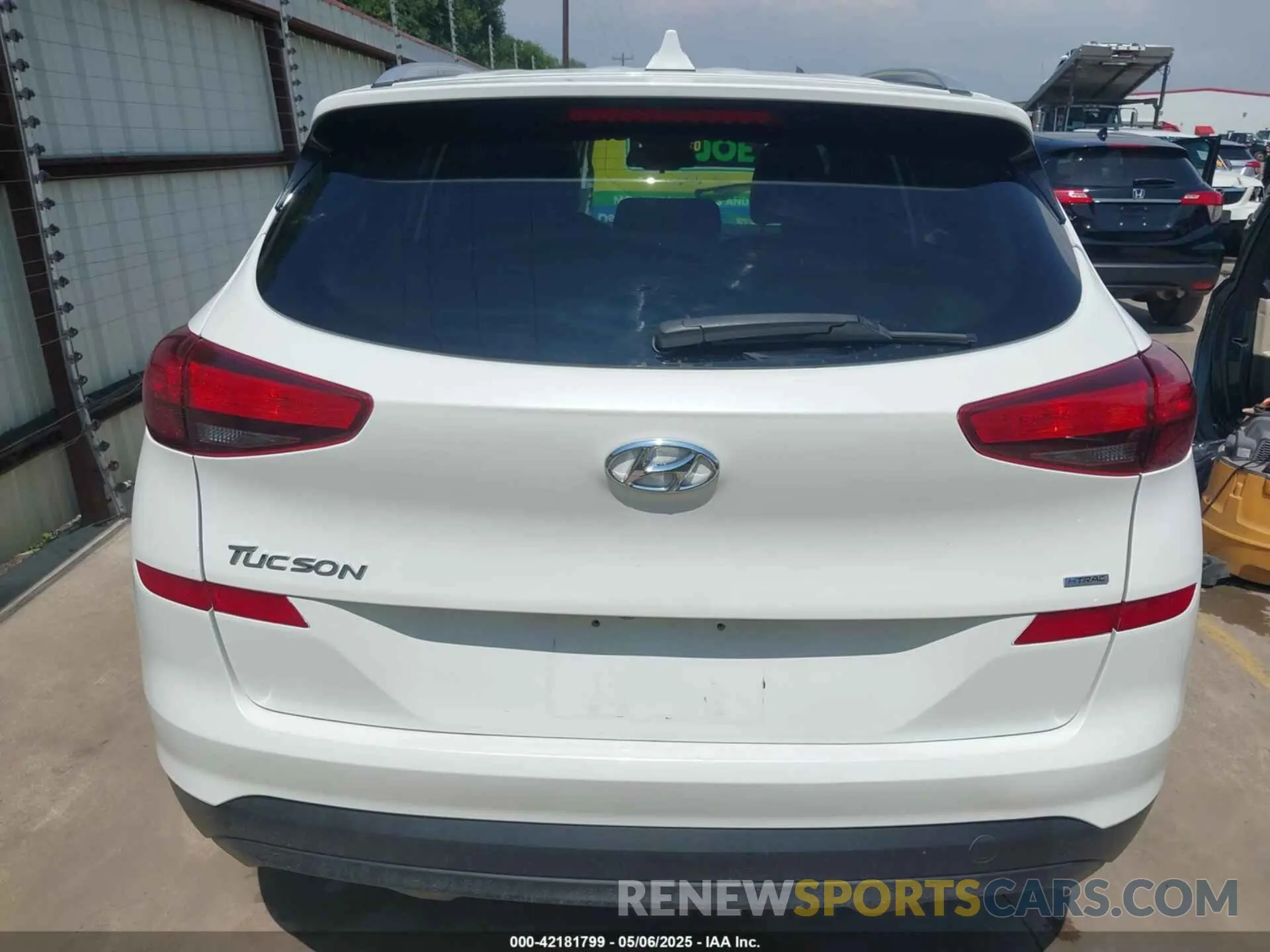 16 fotografías del automóvil dañado KM8J33A41KU070449 HYUNDAI TUCSON 2019
