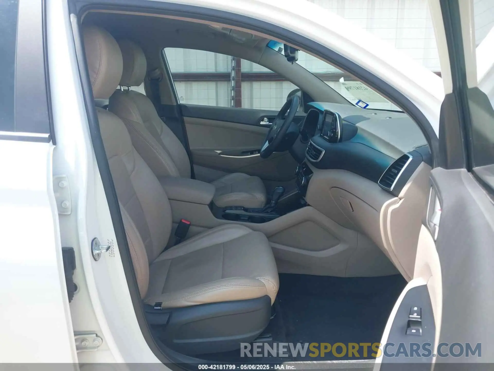 5 fotografías del automóvil dañado KM8J33A41KU070449 HYUNDAI TUCSON 2019