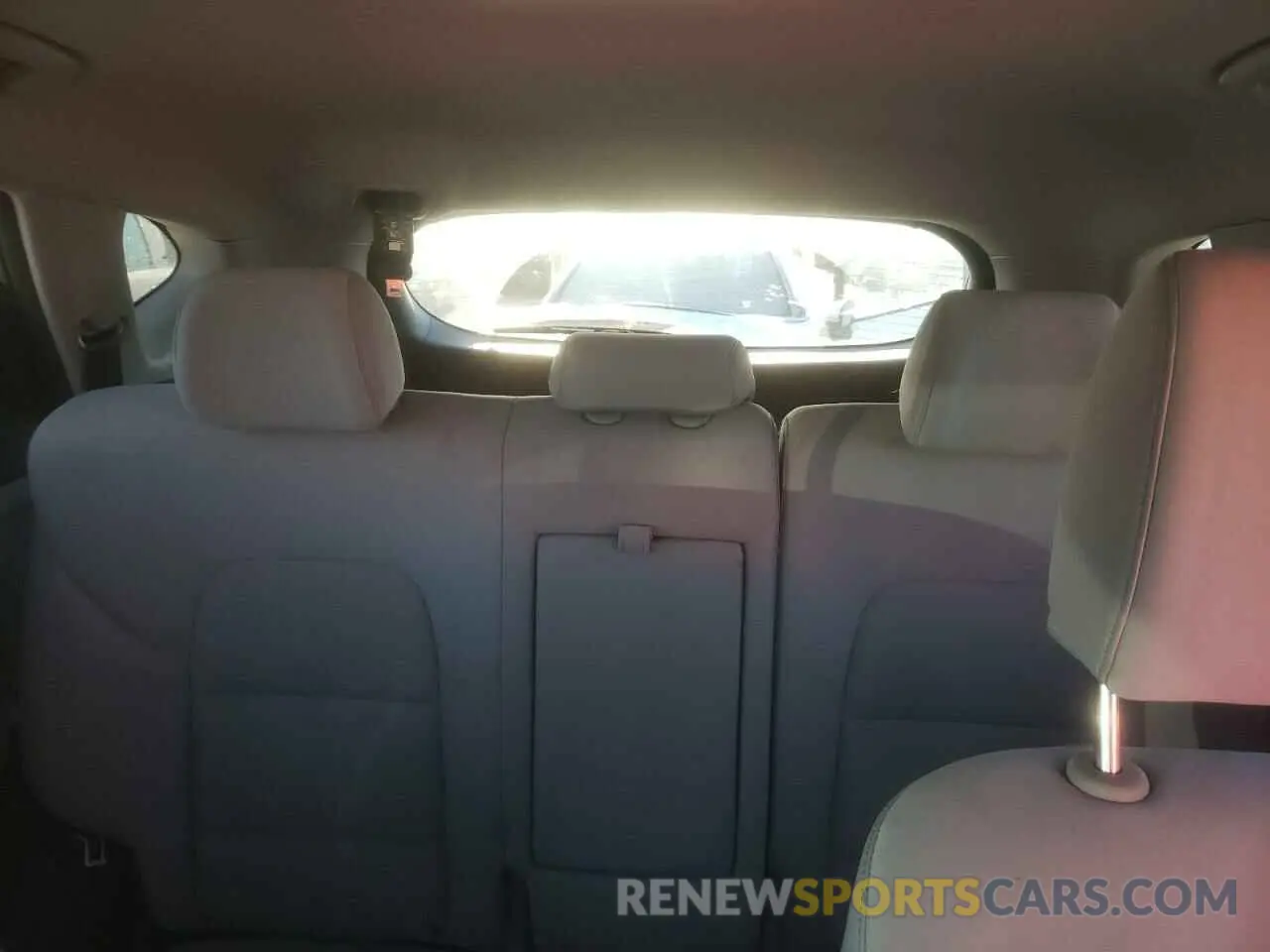 10 fotografías del automóvil dañado KM8J33A42KU068113 HYUNDAI TUCSON 2019