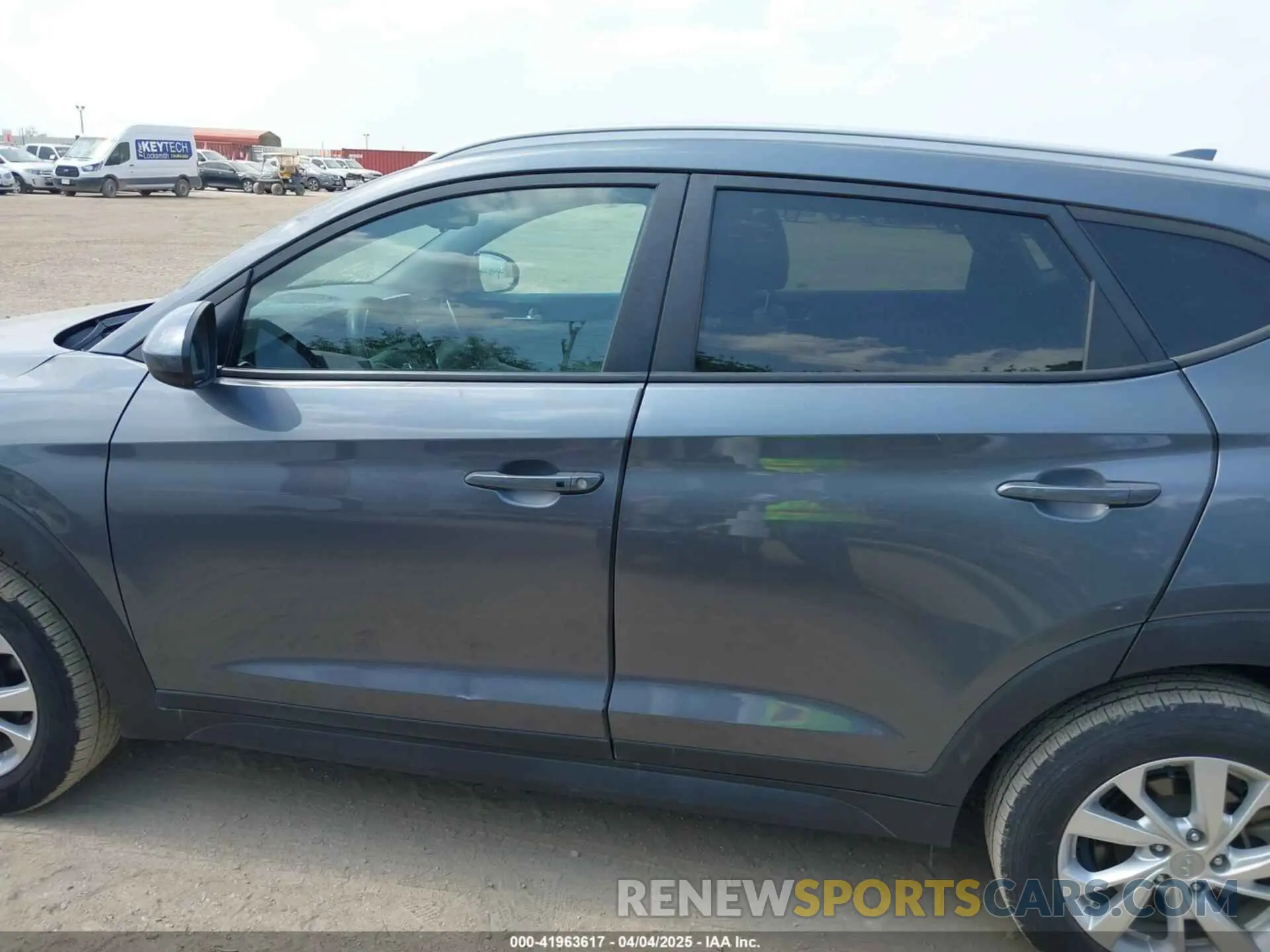 14 fotografías del automóvil dañado KM8J33A43KU962816 HYUNDAI TUCSON 2019