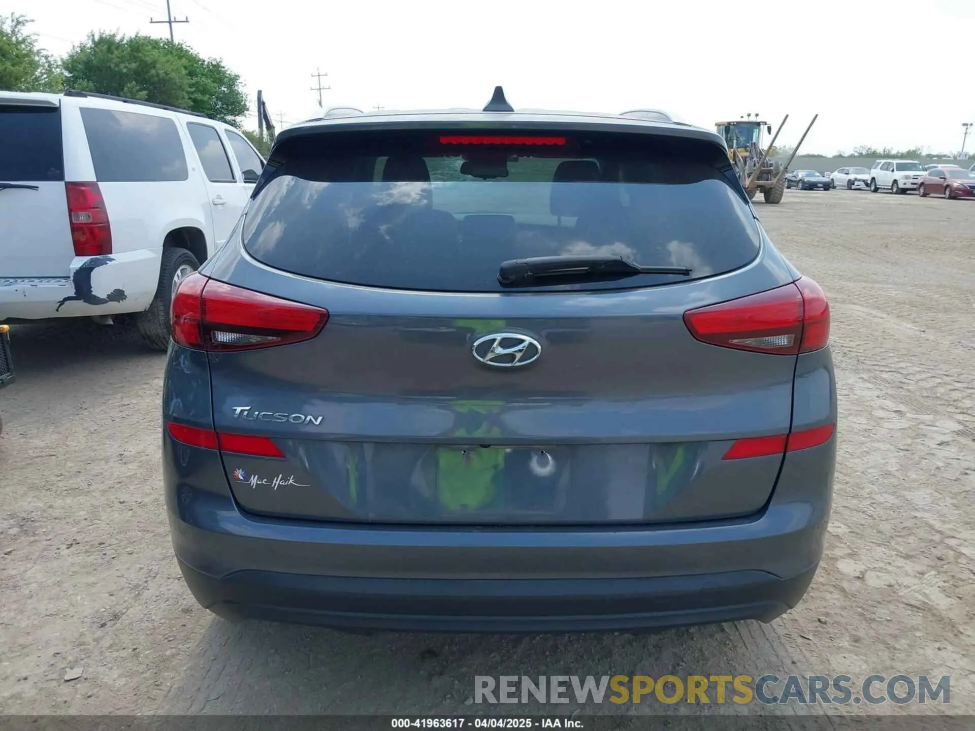 16 fotografías del automóvil dañado KM8J33A43KU962816 HYUNDAI TUCSON 2019