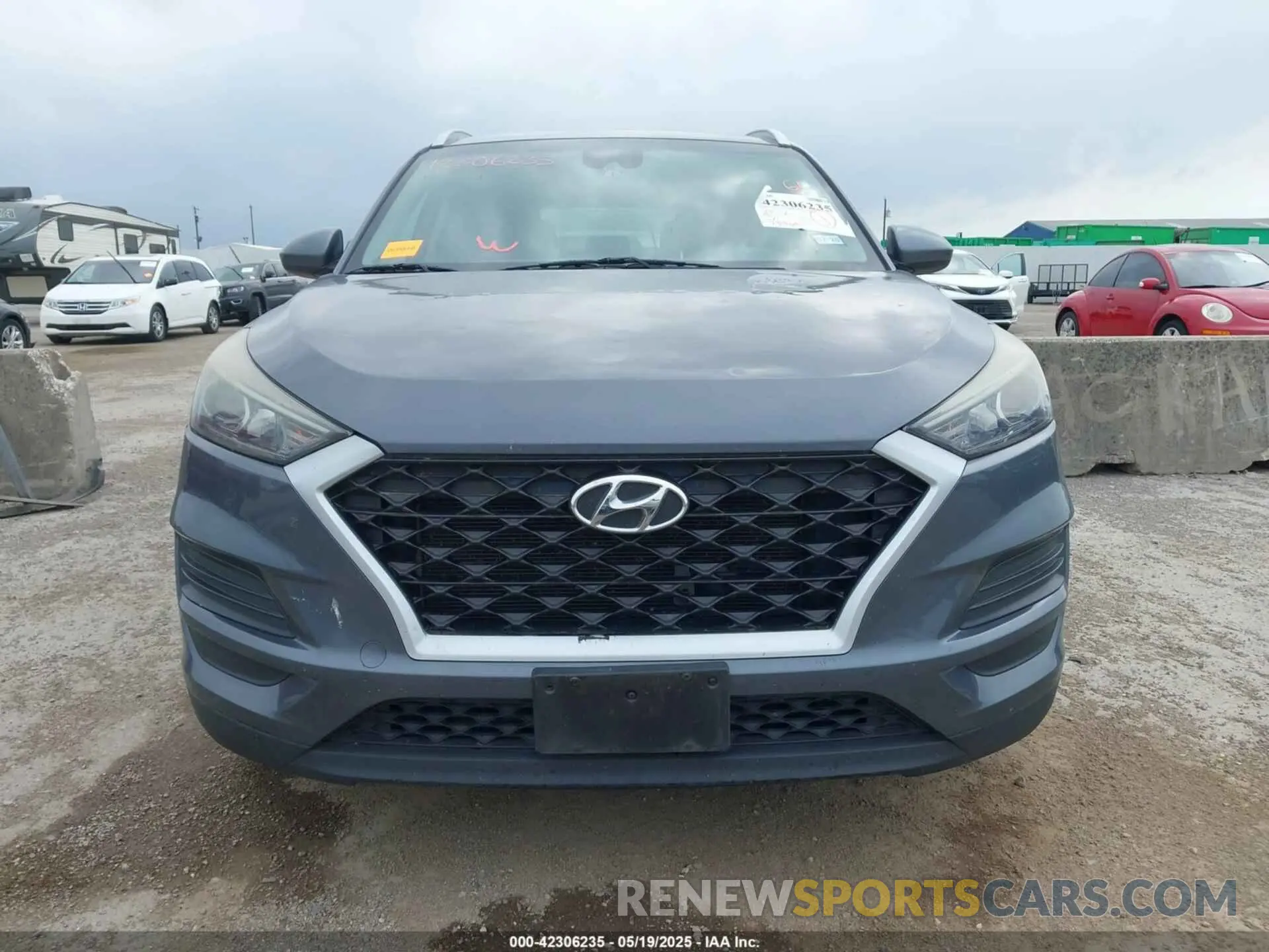 12 fotografías del automóvil dañado KM8J33A44KU978359 HYUNDAI TUCSON 2019
