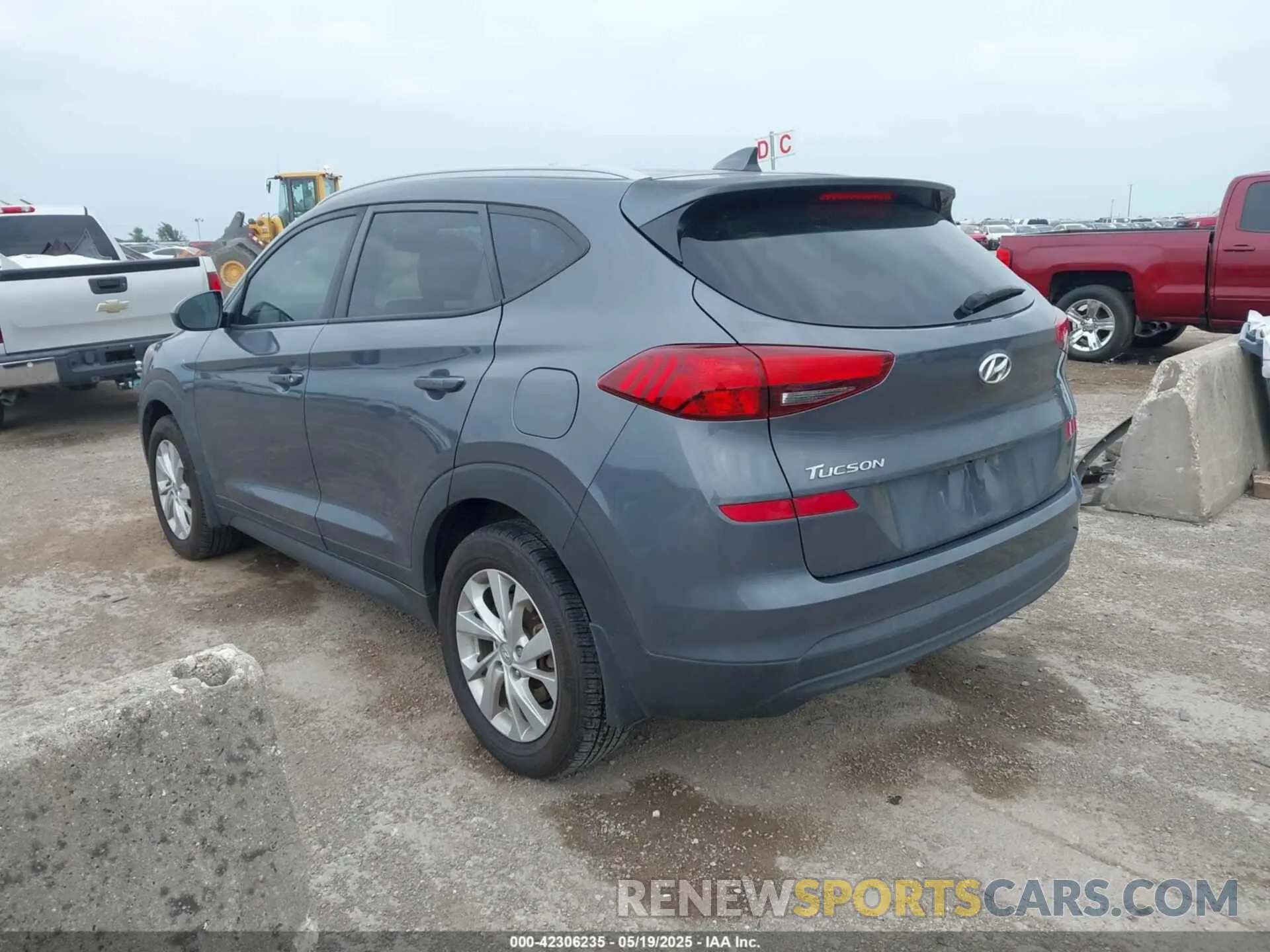 3 fotografías del automóvil dañado KM8J33A44KU978359 HYUNDAI TUCSON 2019