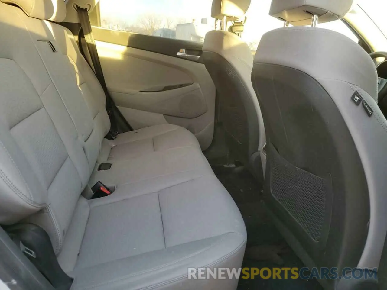 11 fotografías del automóvil dañado KM8J33AL3KU876123 HYUNDAI TUCSON 2019