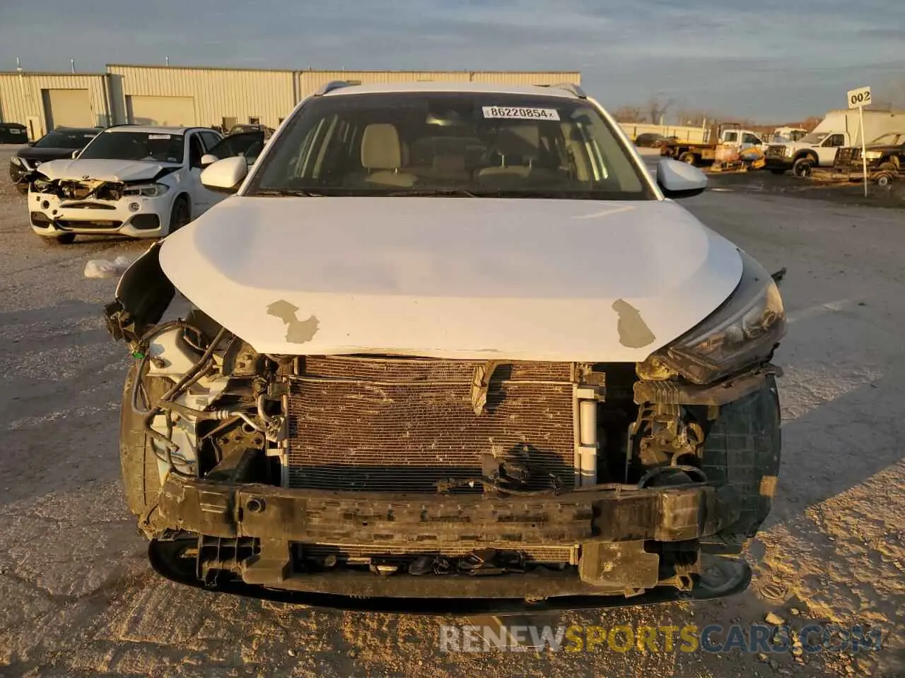 5 fotografías del automóvil dañado KM8J33AL3KU876123 HYUNDAI TUCSON 2019